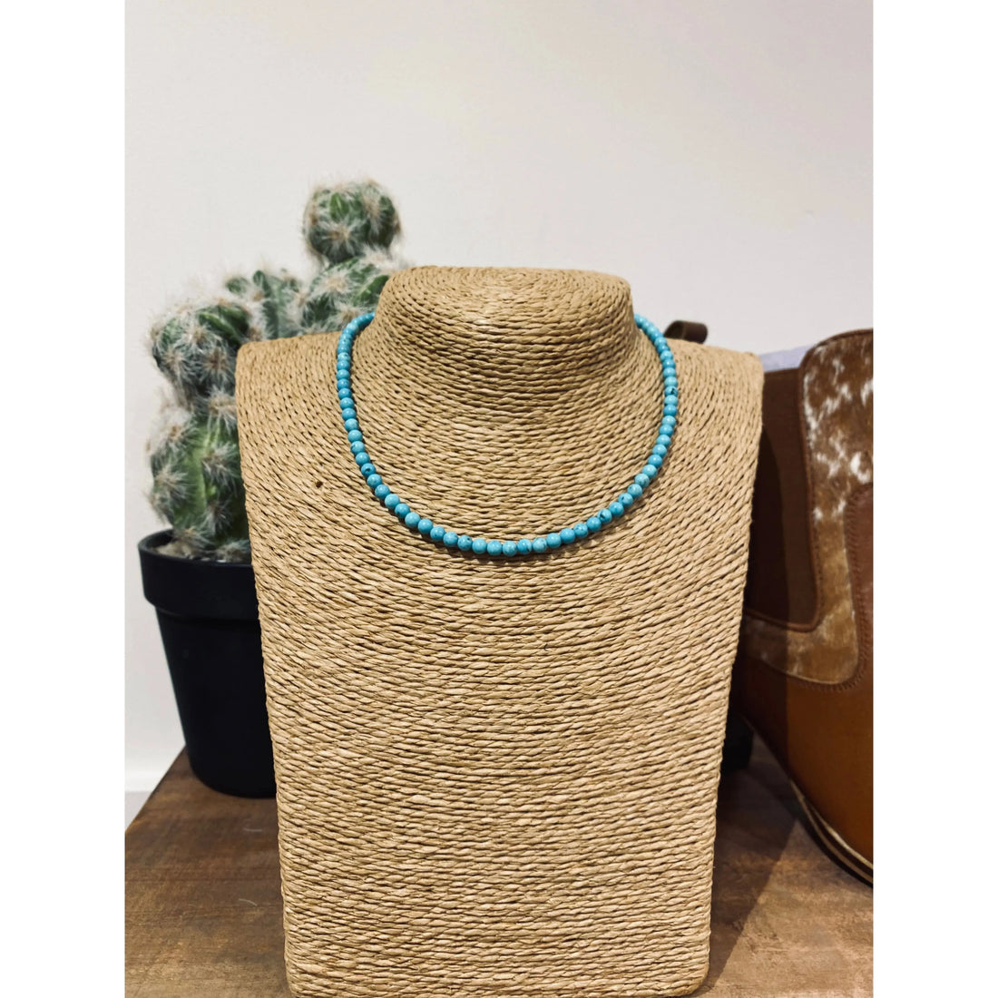 Turquoise bead choker