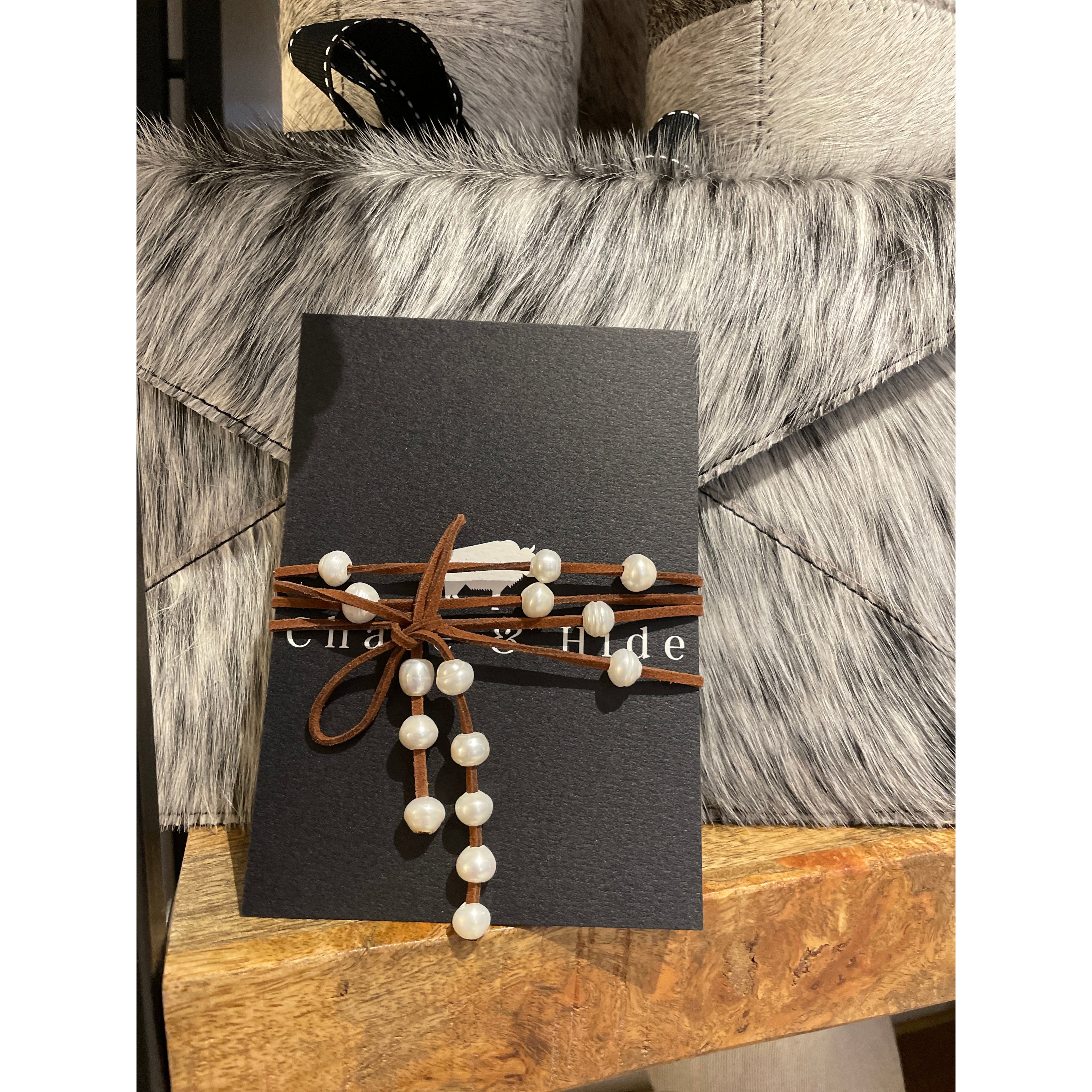 Pearl Lariat dark Tan