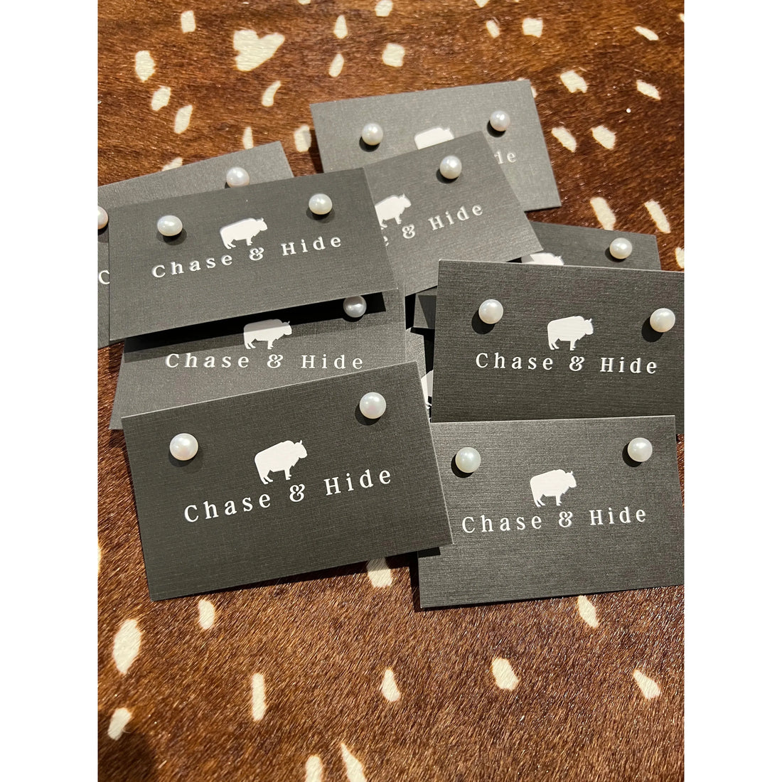 8mm Freshwater pearl studs