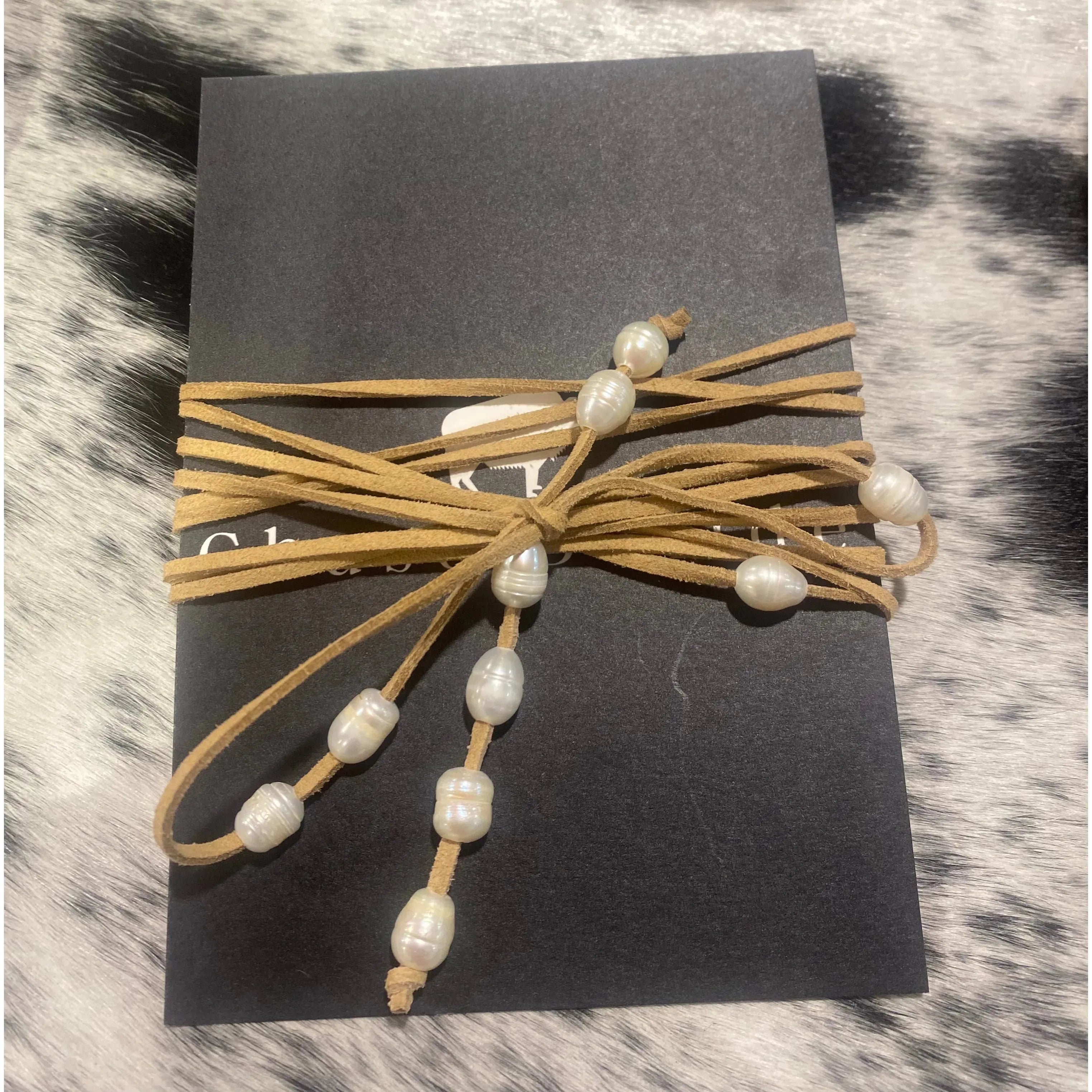 Pearl Lariat Light Tan