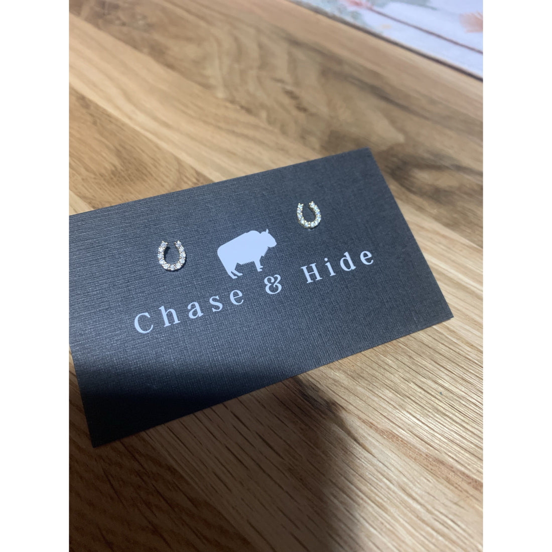 Horse shoe earrings • gold • hs2