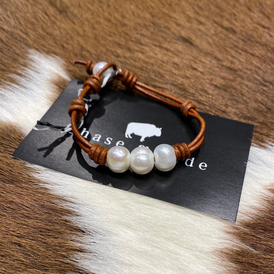 Leather and Freshwater Pearl Bracelet dark tan