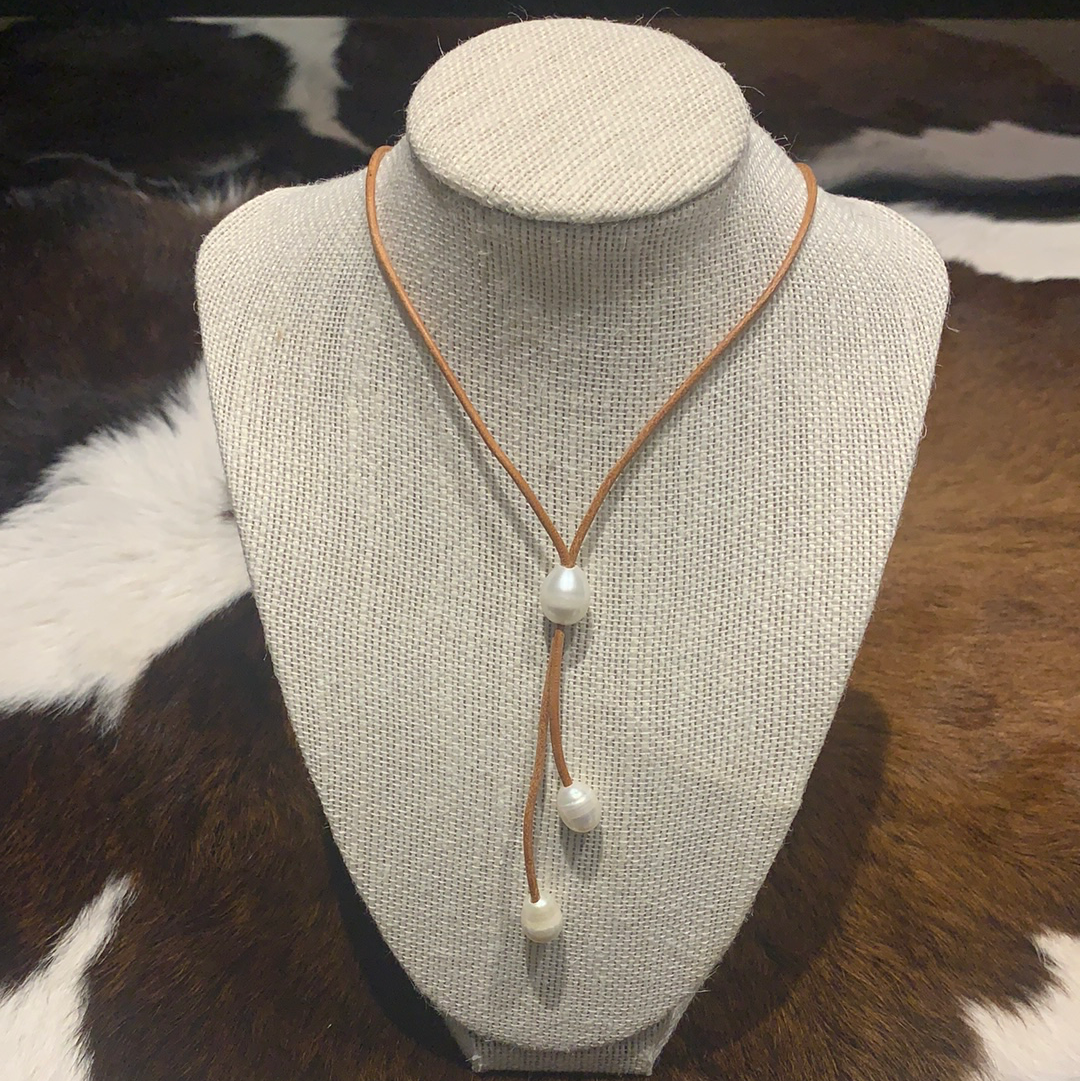 Leather and Pearl lariat necklace light tan