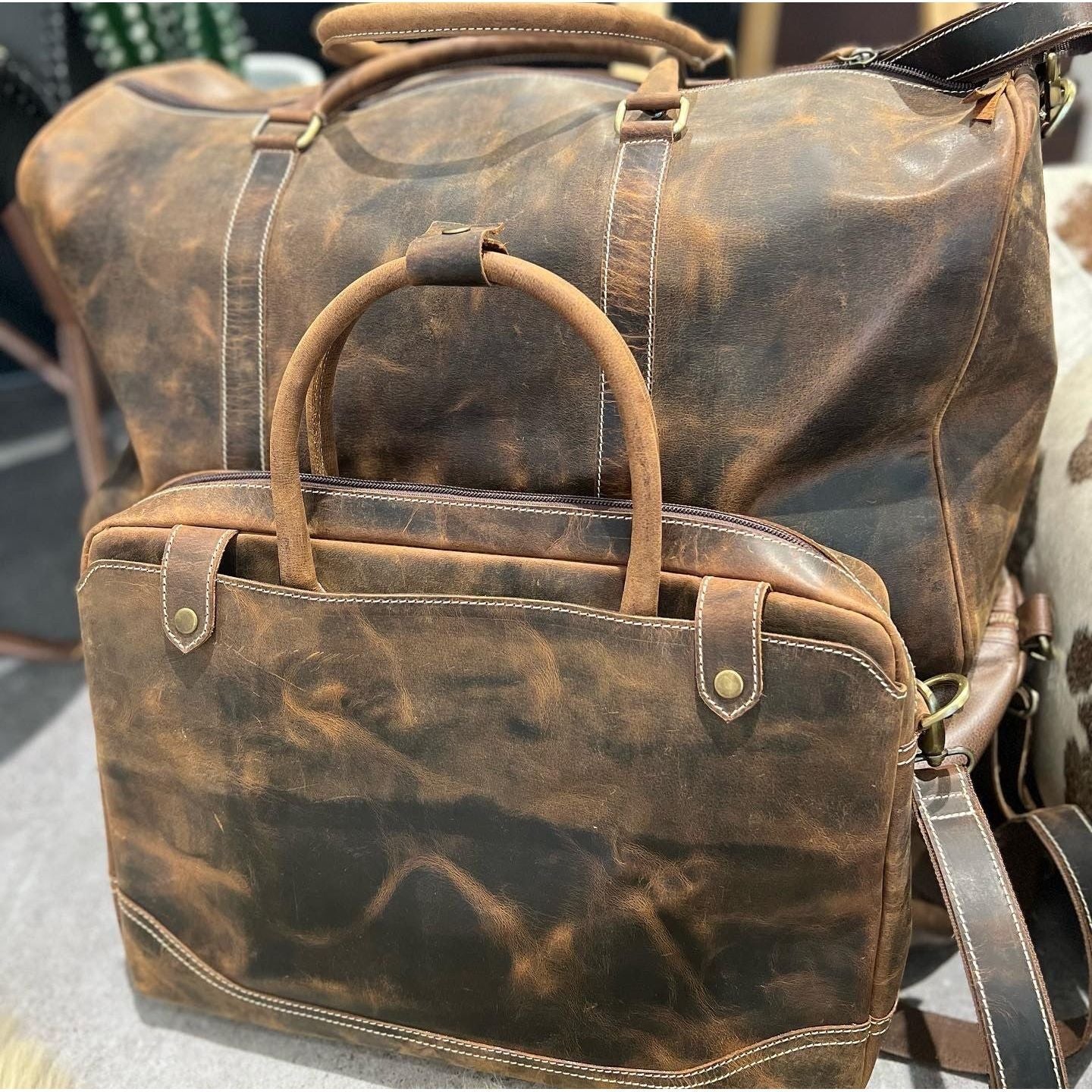 Leather travel bag