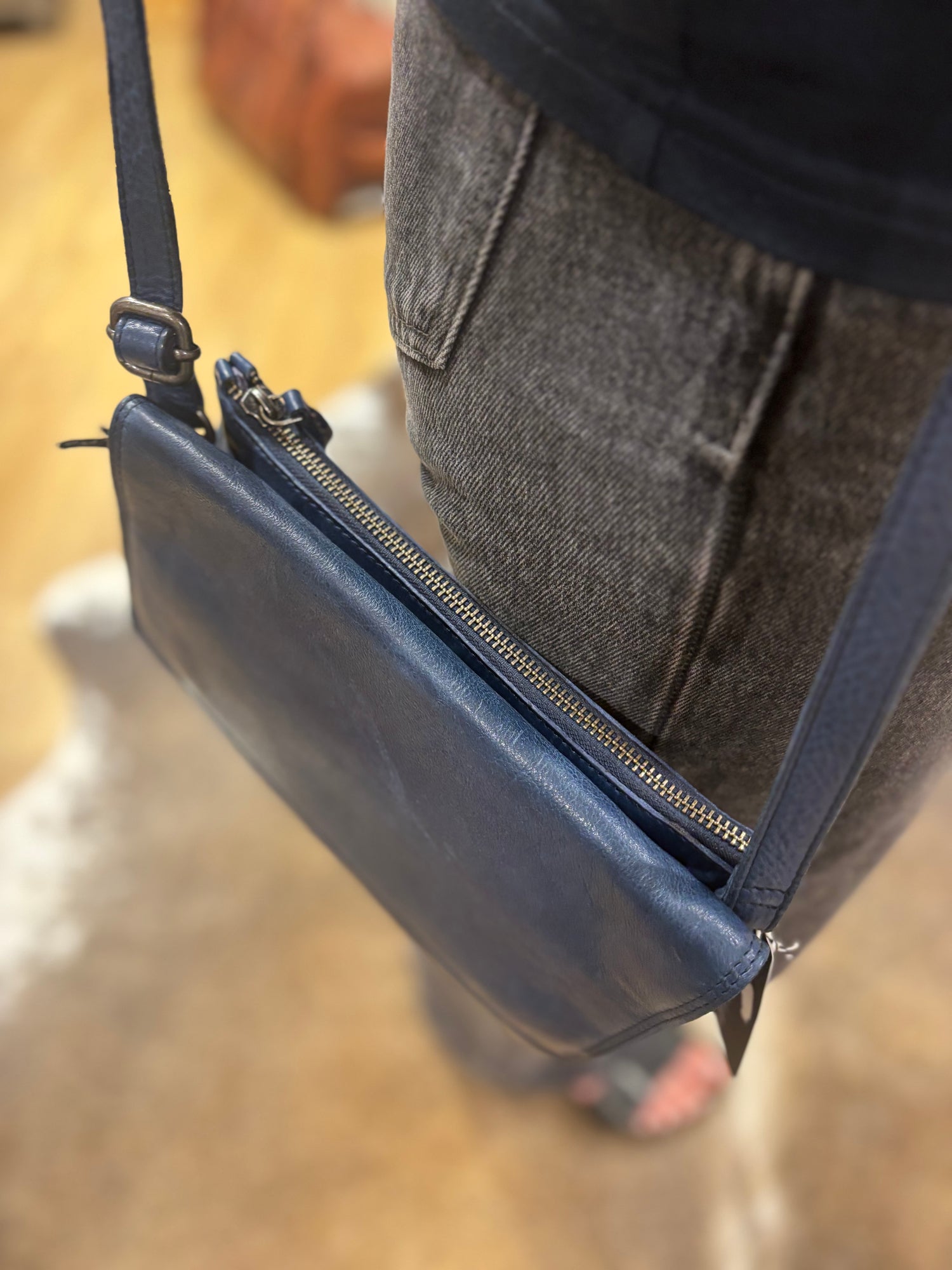 Navy leather shoulder/ cross body bag 