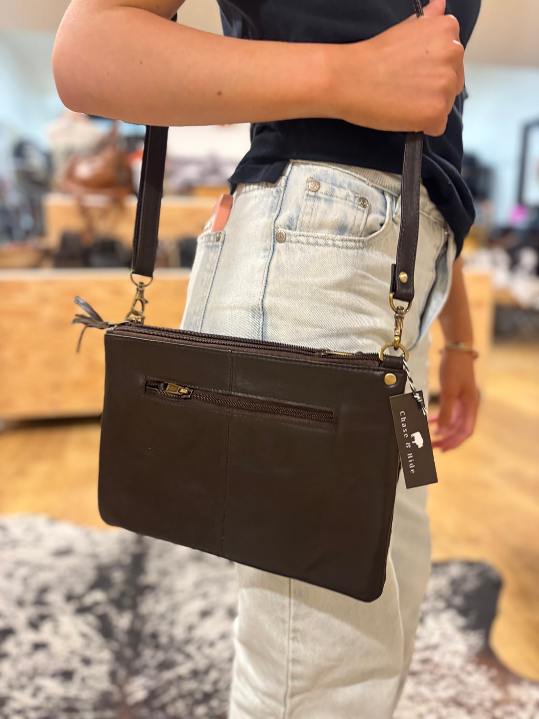 Bella handbag hide and leather 