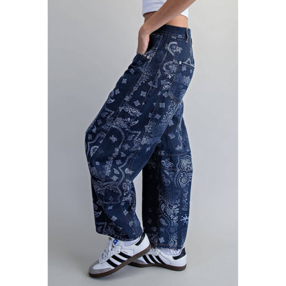 JEANS MINERAL WASHED PAISLEY PRINTED BARREL JEANS