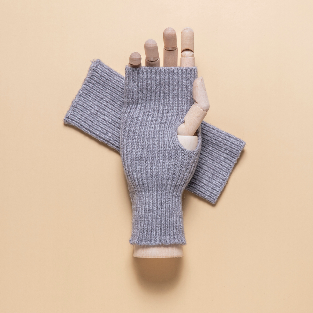 Ribbed Fingerless Gloves