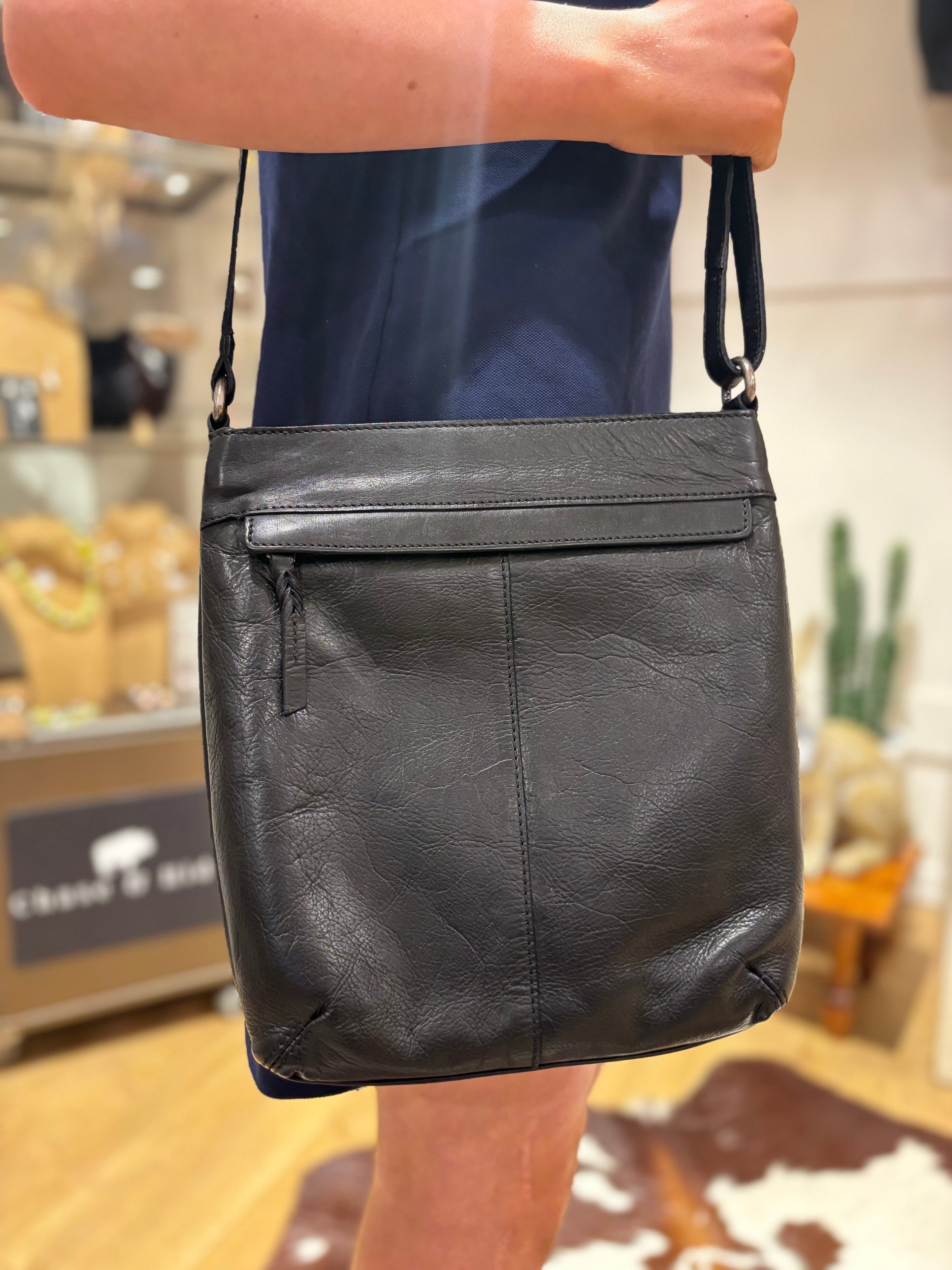 Jilly Black Leather Handbag 