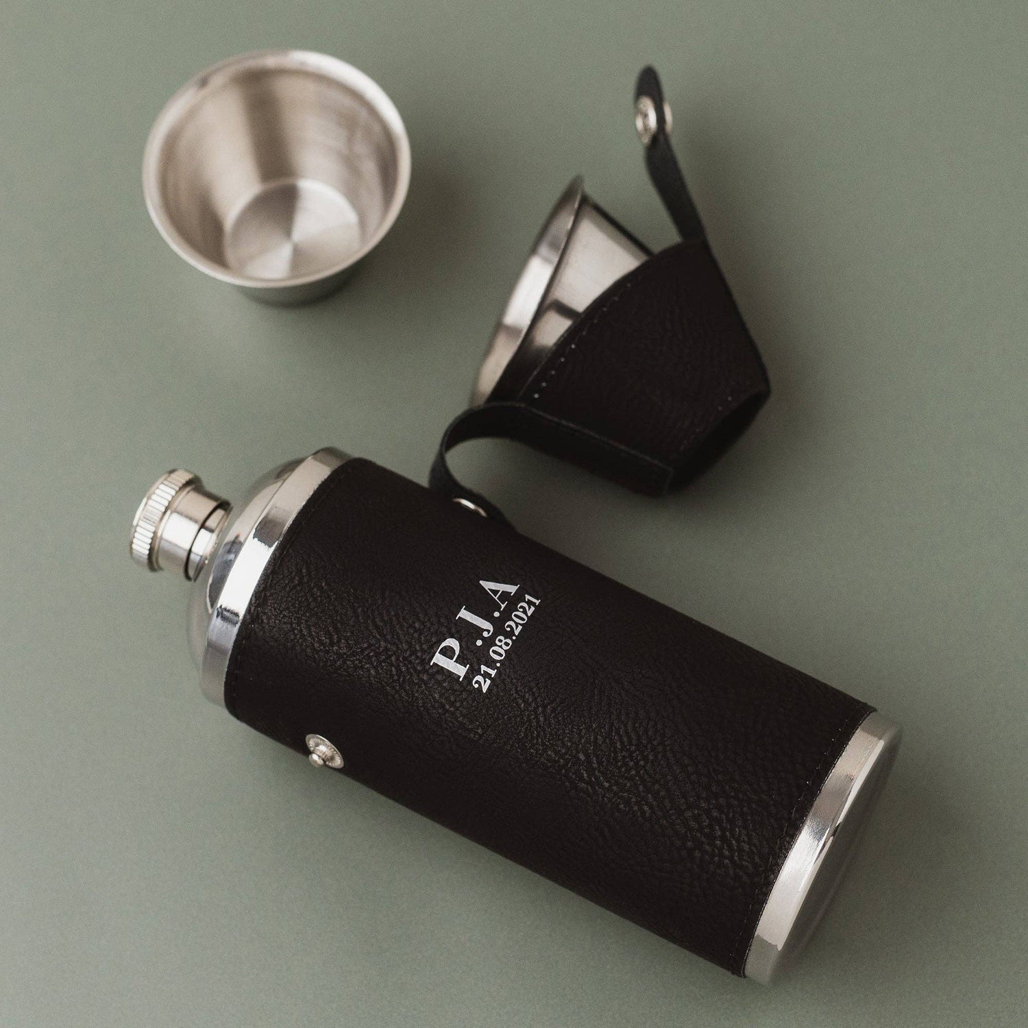 Hunters Flask With Shot Cups - Black / Silver