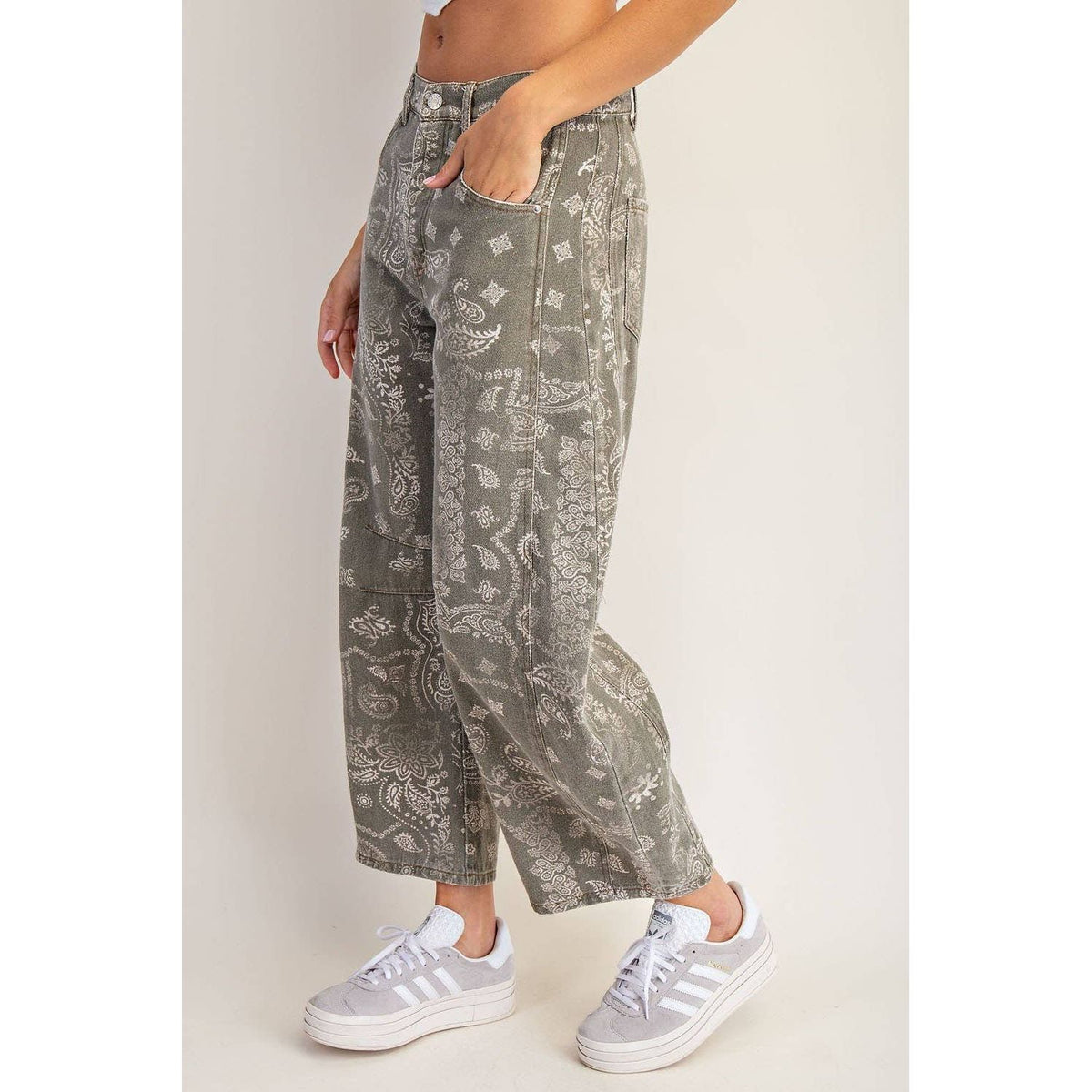 JEANS MINERAL WASHED PAISLEY PRINTED BARREL JEANS