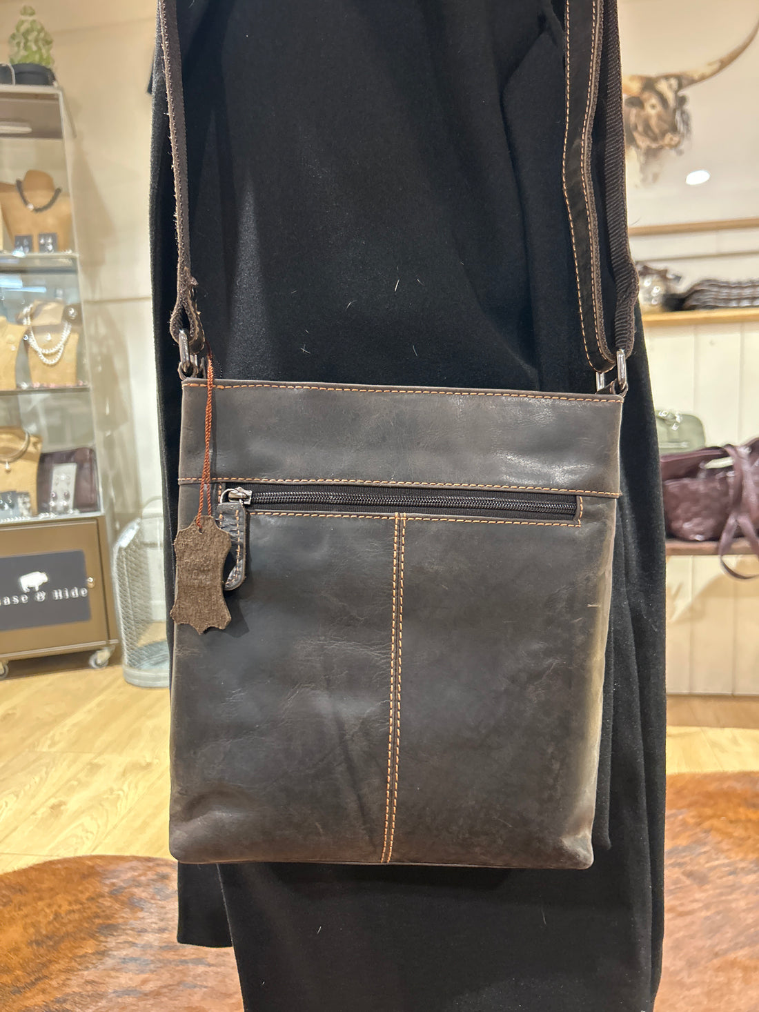 Leather Shoulder Bag - 355012