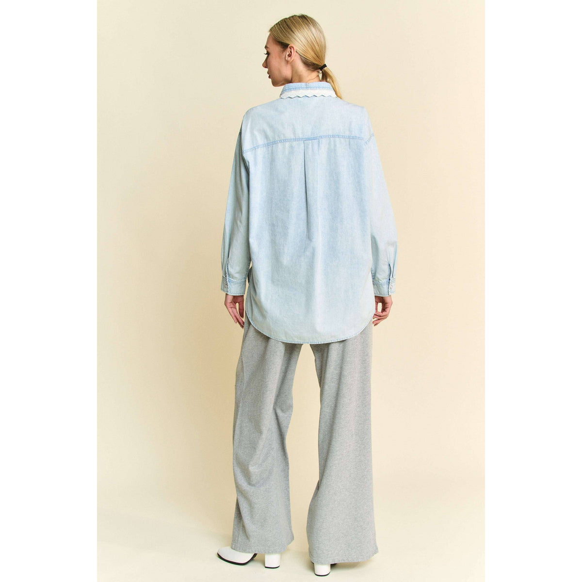 LIGHTWEIGHT WASHED LACE EDGE WAFFLE KNIT SHIRT