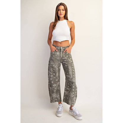 JEANS MINERAL WASHED PAISLEY PRINTED BARREL JEANS