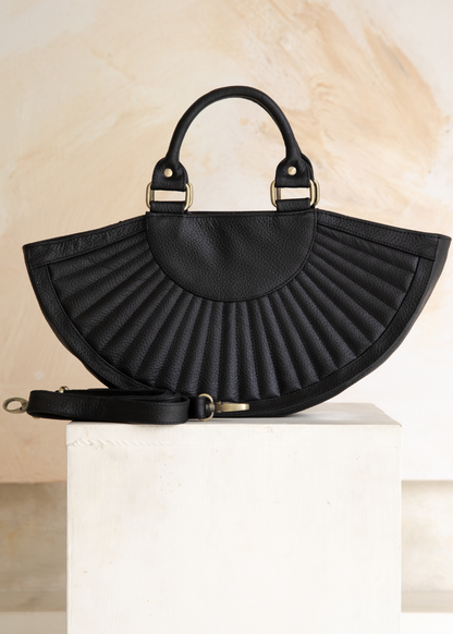 Soleil Grande // Textured Noir