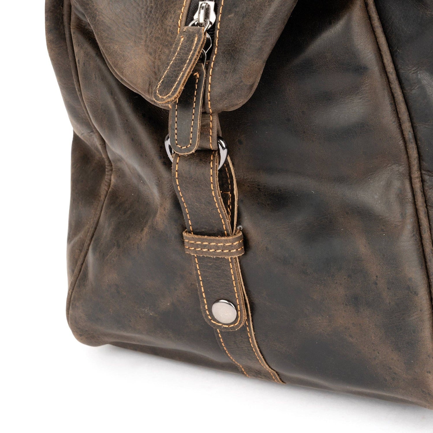 THE WEEKENDER DUFFLE BAG 