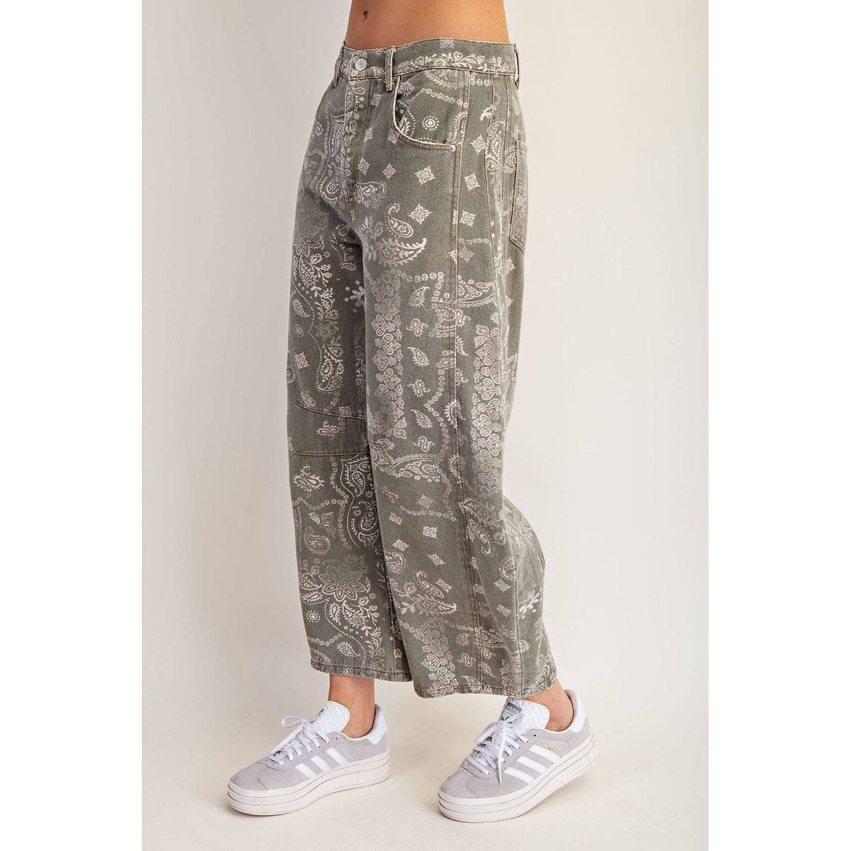 JEANS MINERAL WASHED PAISLEY PRINTED BARREL JEANS