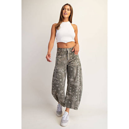 JEANS MINERAL WASHED PAISLEY PRINTED BARREL JEANS