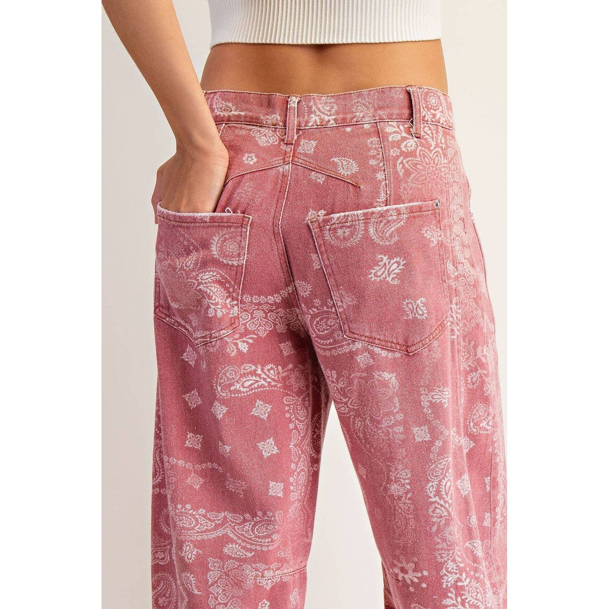 JEANS MINERAL WASHED PAISLEY PRINTED BARREL JEANS