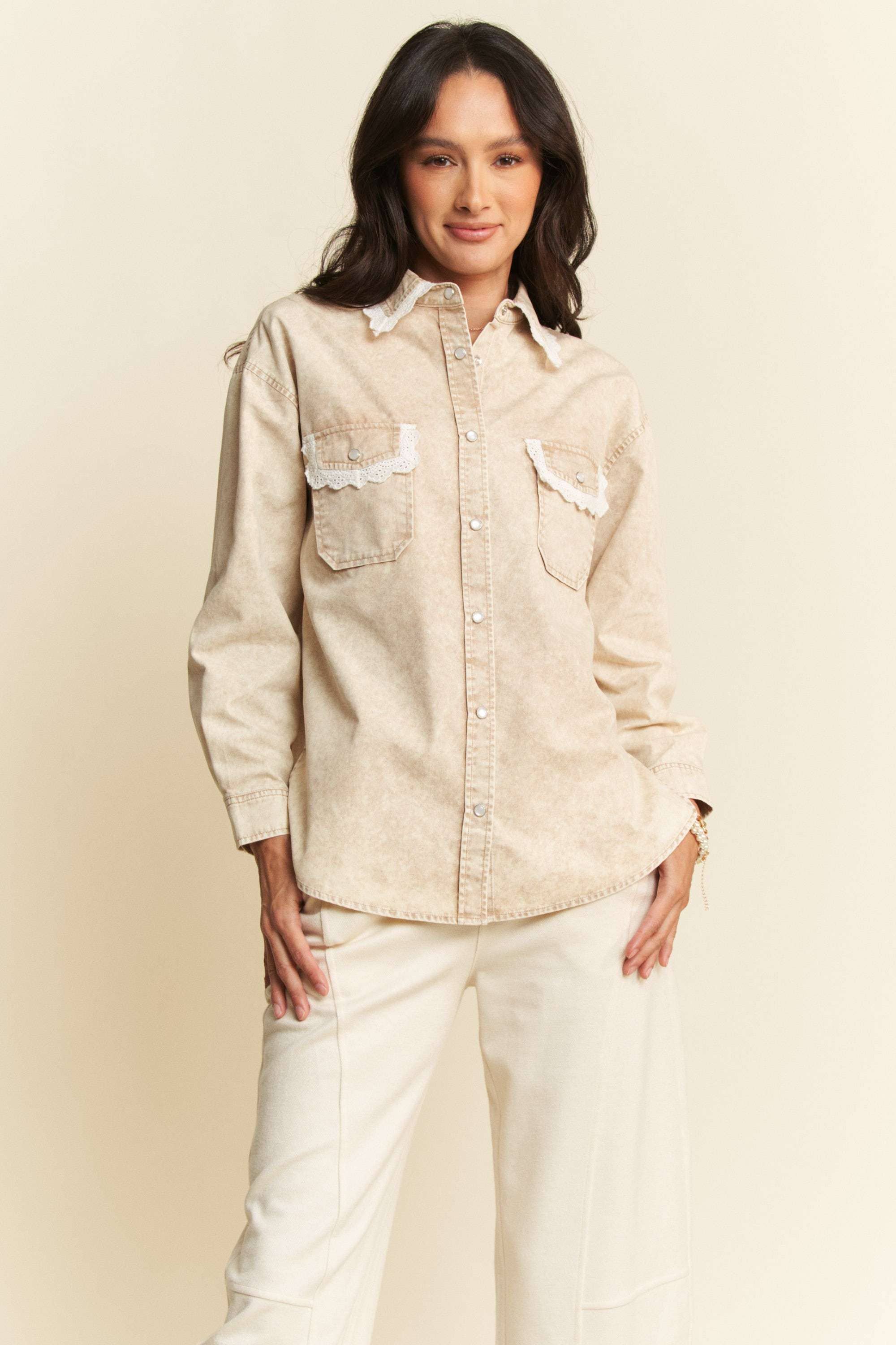 LIGHTWEIGHT WASHED LACE EDGE WAFFLE KNIT SHIRT