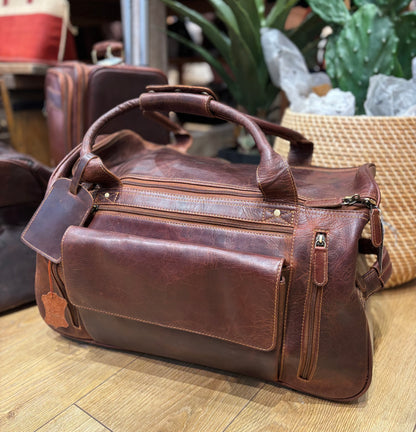 leather overnight Duffle with wheels Sandel 