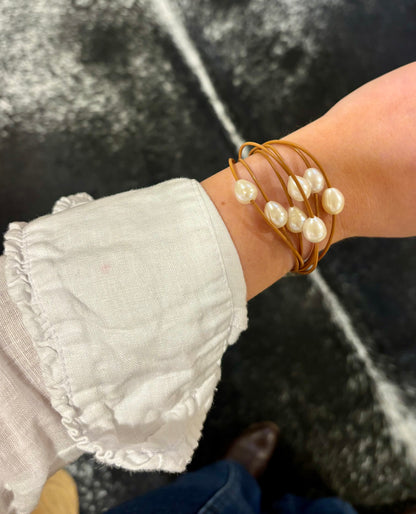 Pearl layers bracelet Tan 