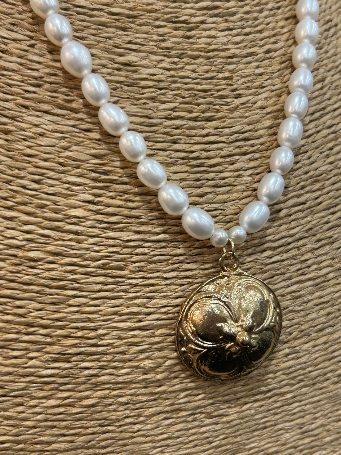 Gold Pendant Freshwater Pearl Necklace 