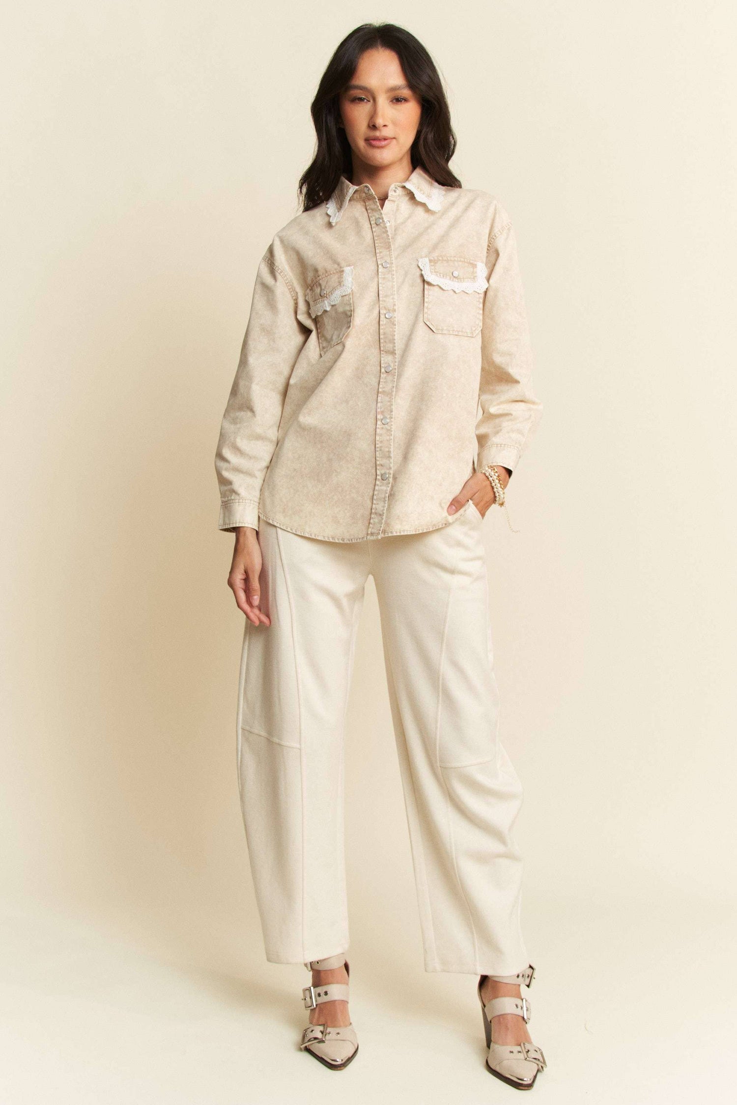 LIGHTWEIGHT WASHED LACE EDGE WAFFLE KNIT SHIRT