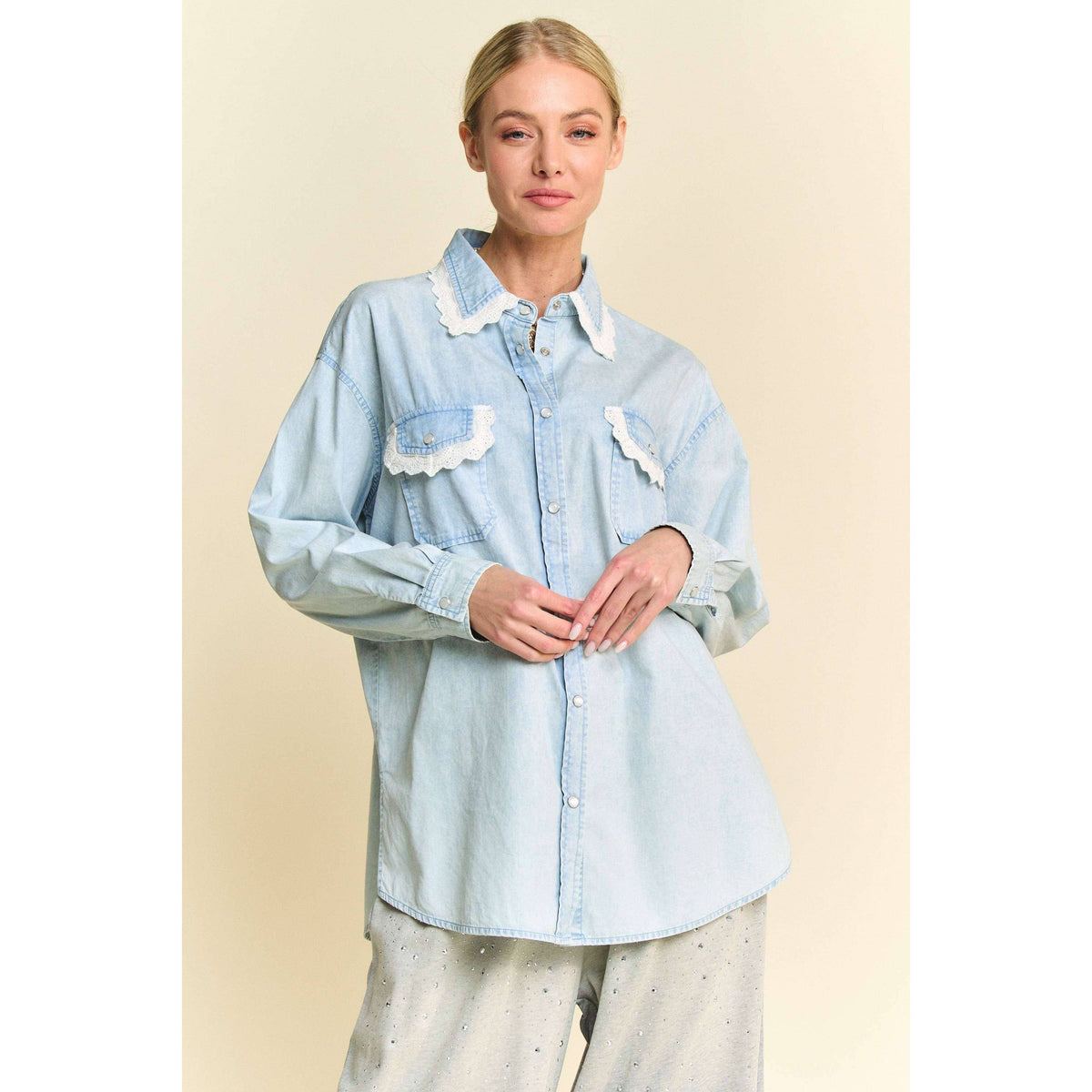 LIGHTWEIGHT WASHED LACE EDGE WAFFLE KNIT SHIRT
