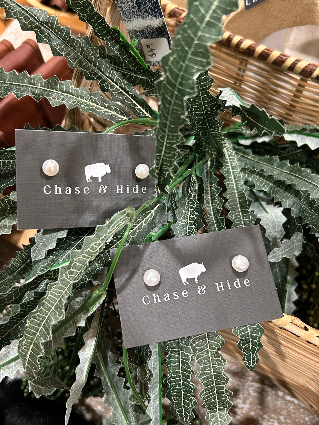 9mm Freshwater White pearl studs 