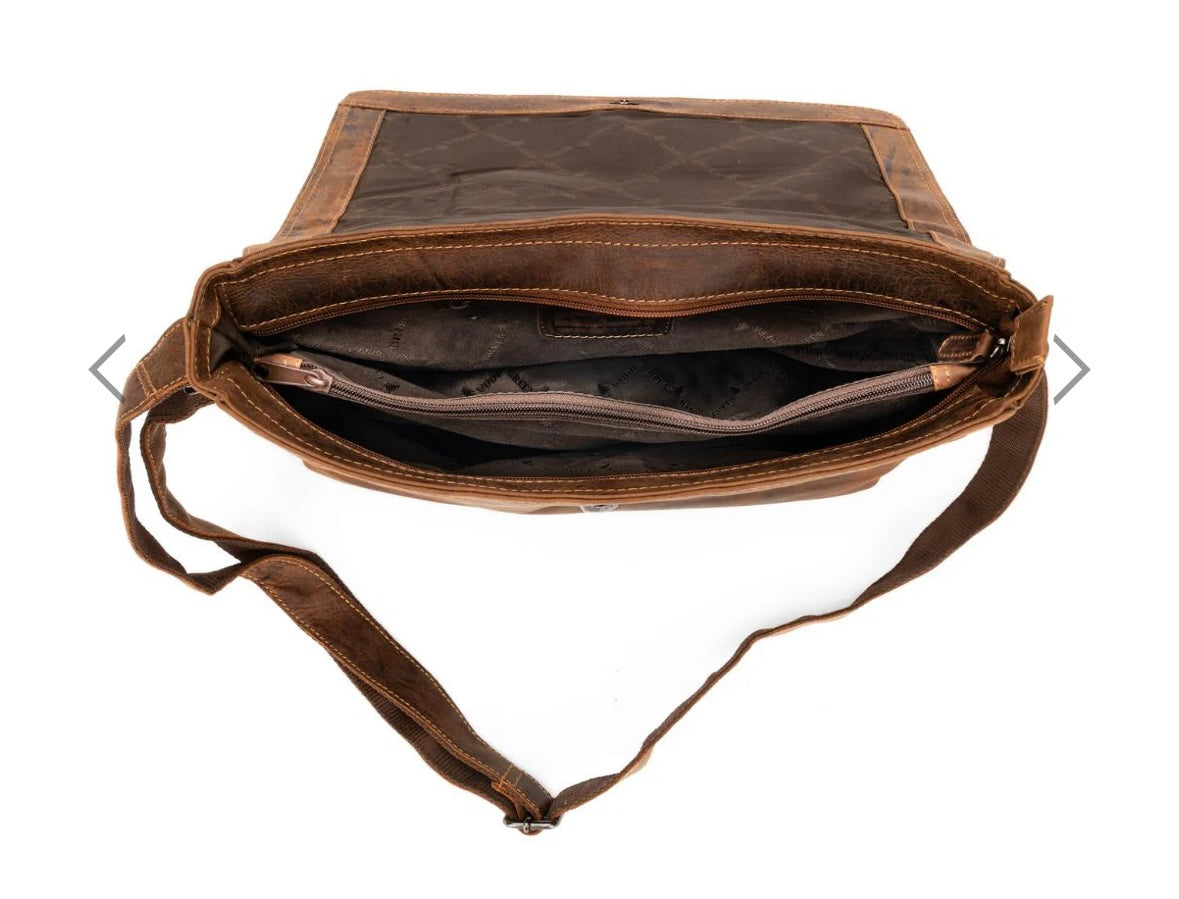 13” Sandel leather messenger 
