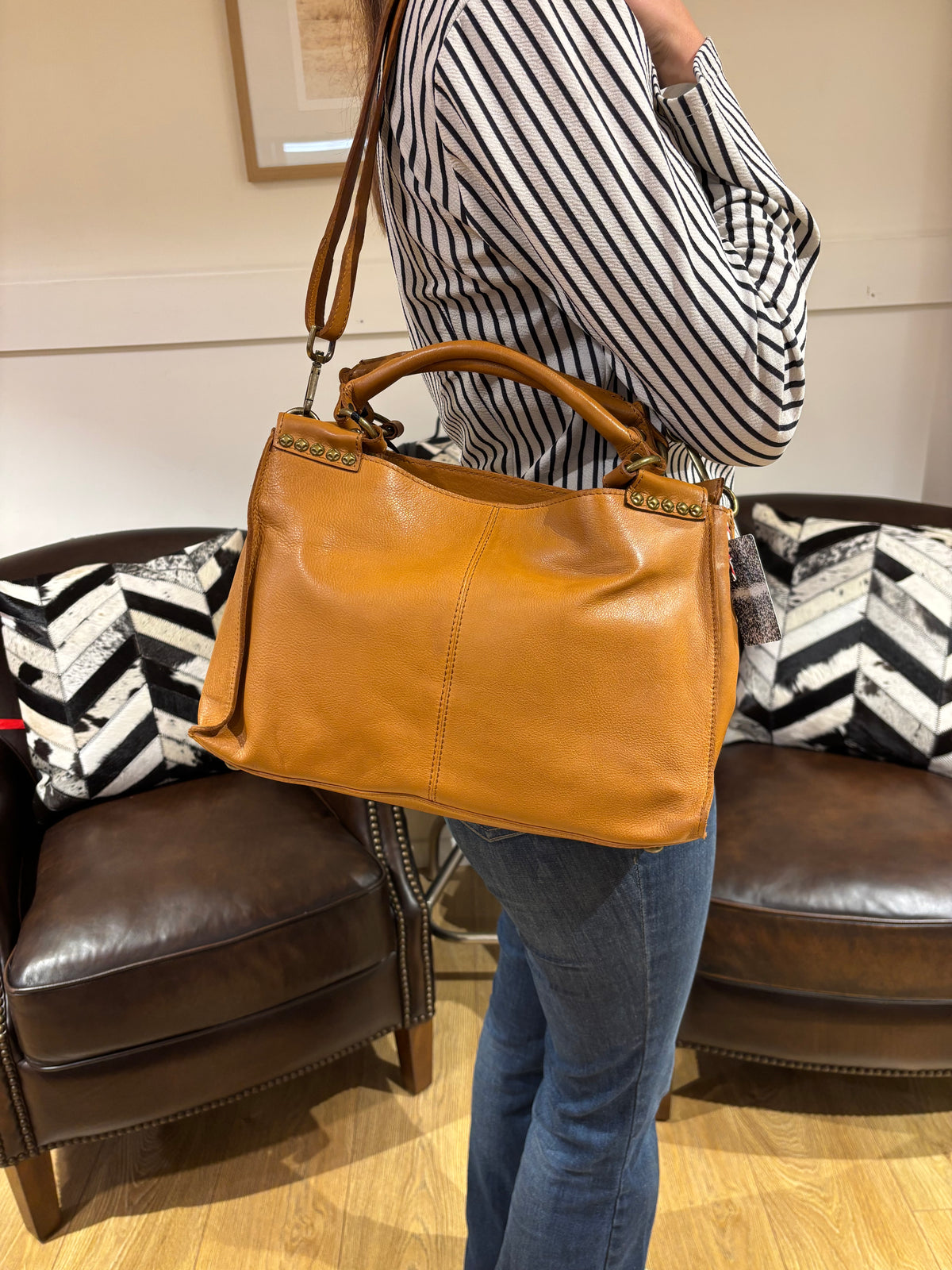 Large Leather Crossbody 7661