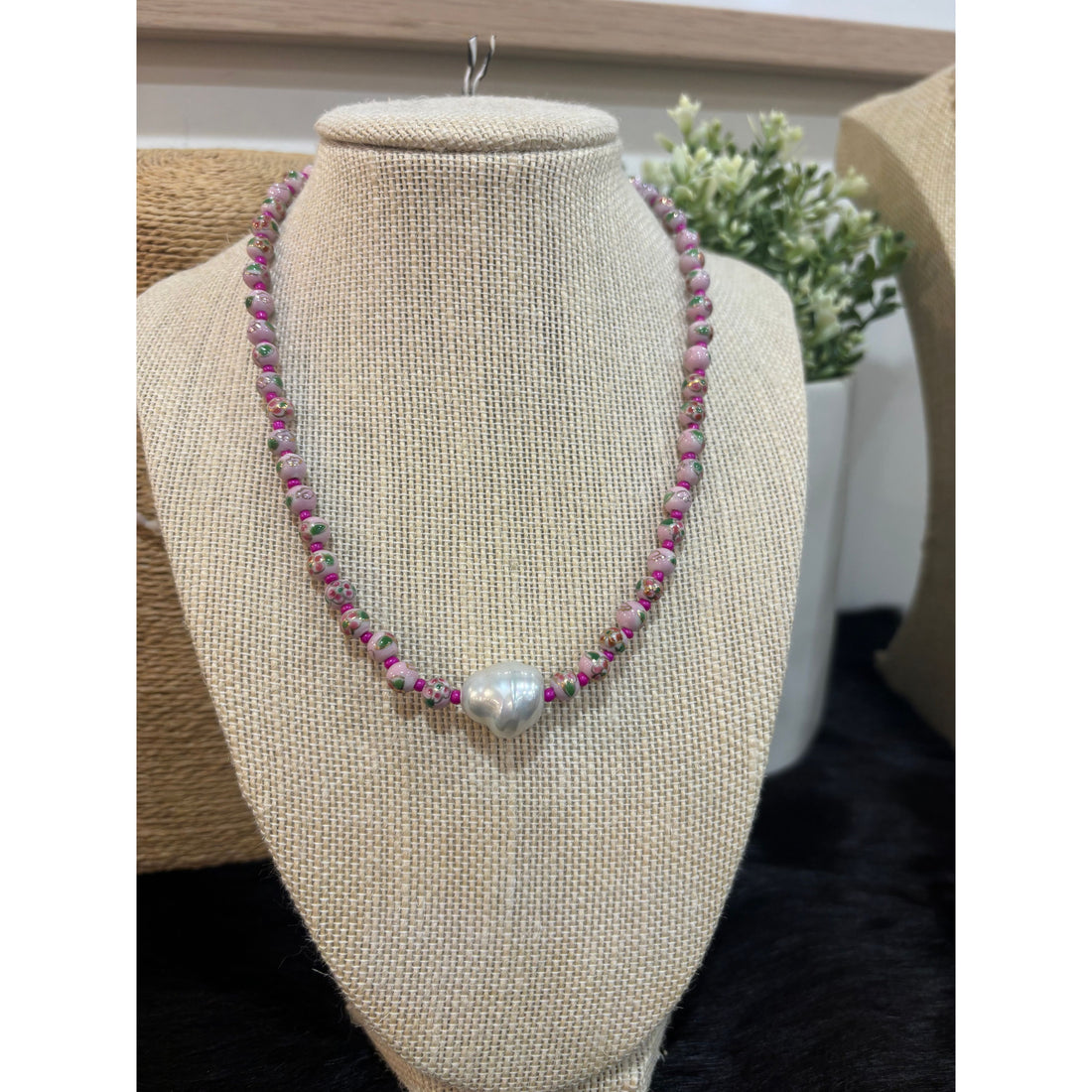 Hand painted porcelain Spanish Pearl Necklace