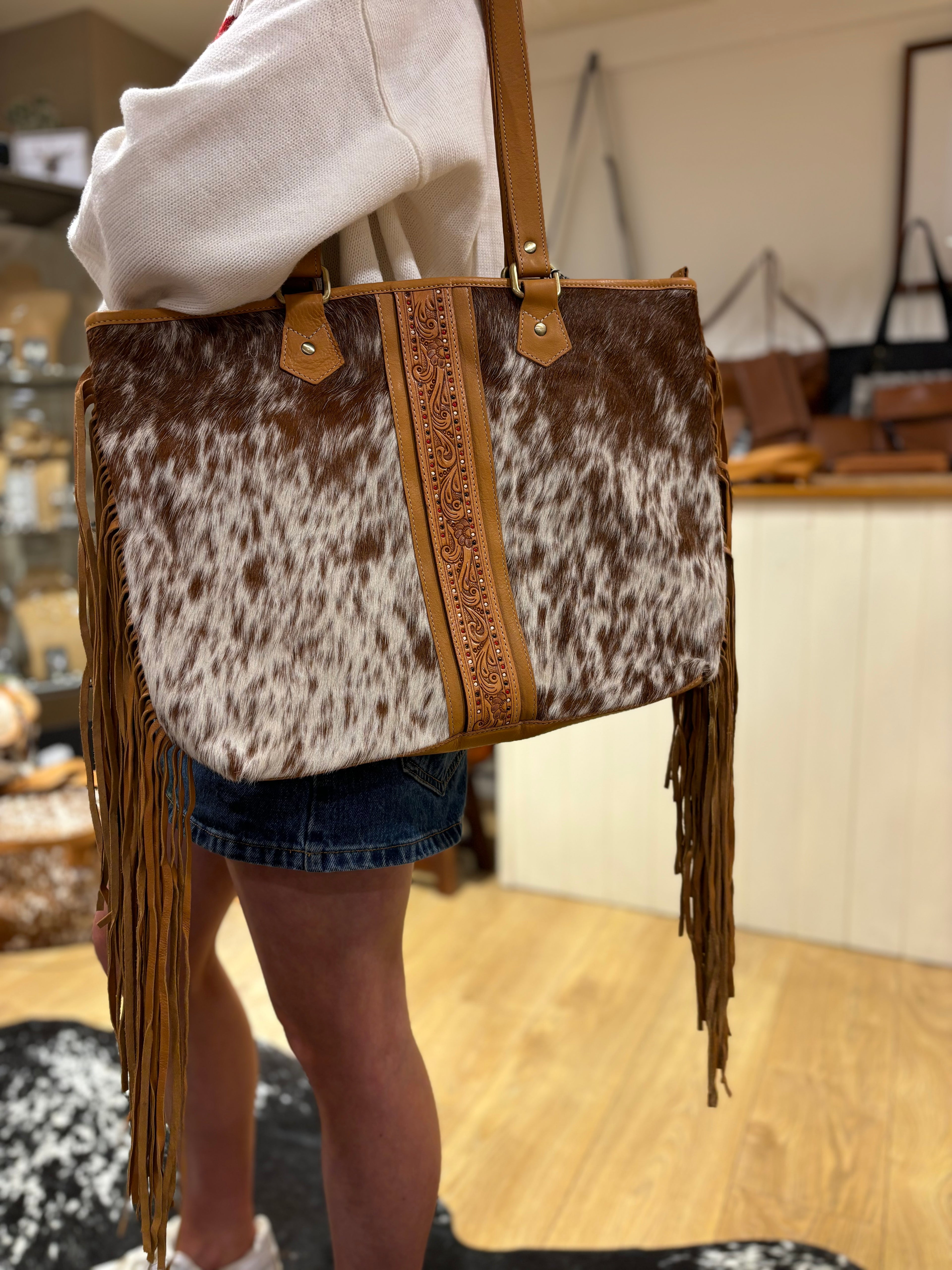 Hand Painted Tooling Leather Big Cowhide Bag With Fringes – AB73