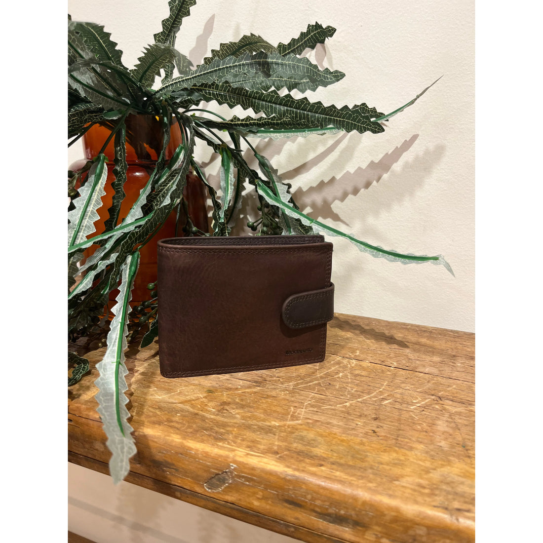 Chocolate Leather clip Wallet
