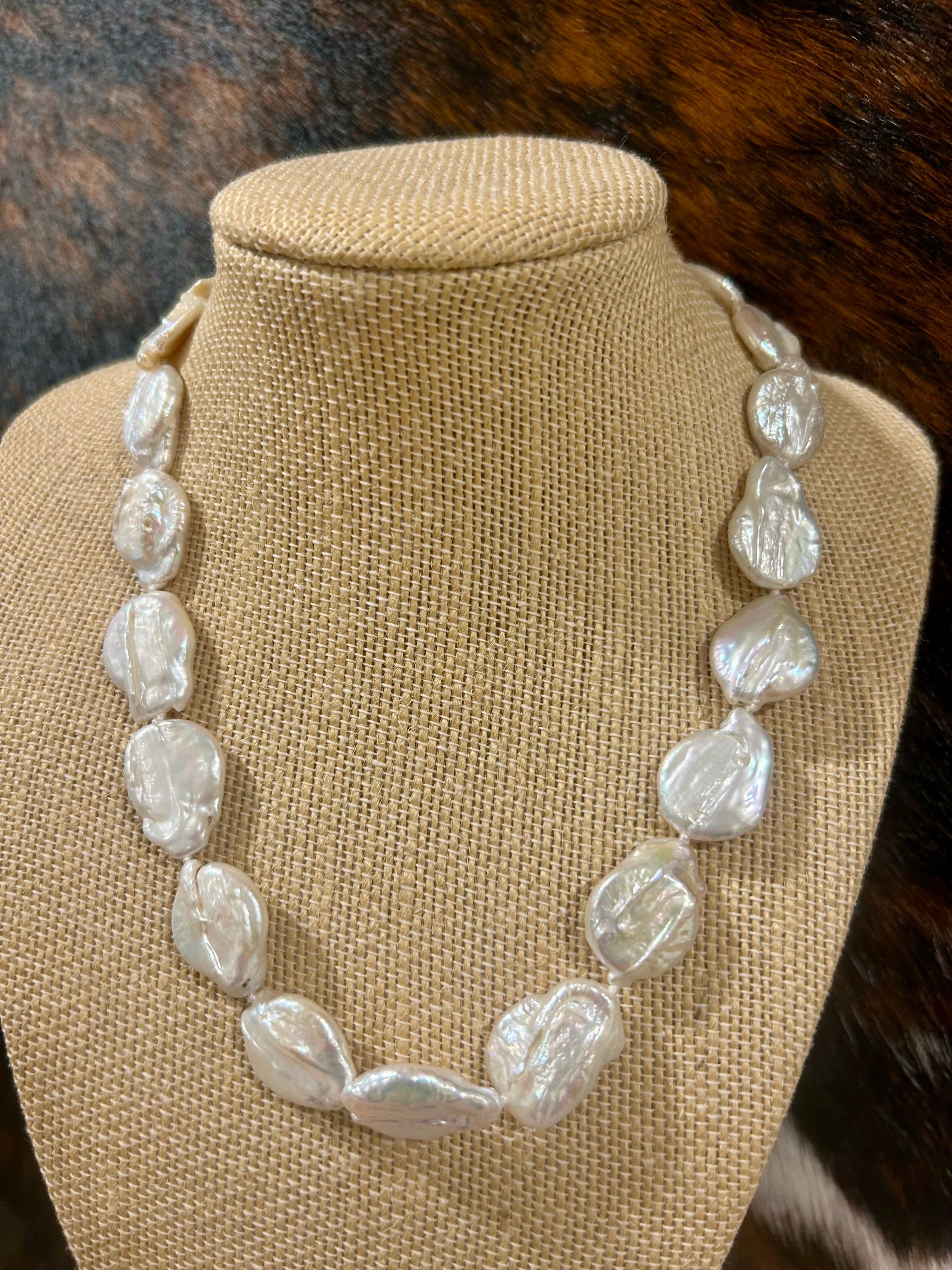 Statement Pearl Necklace 