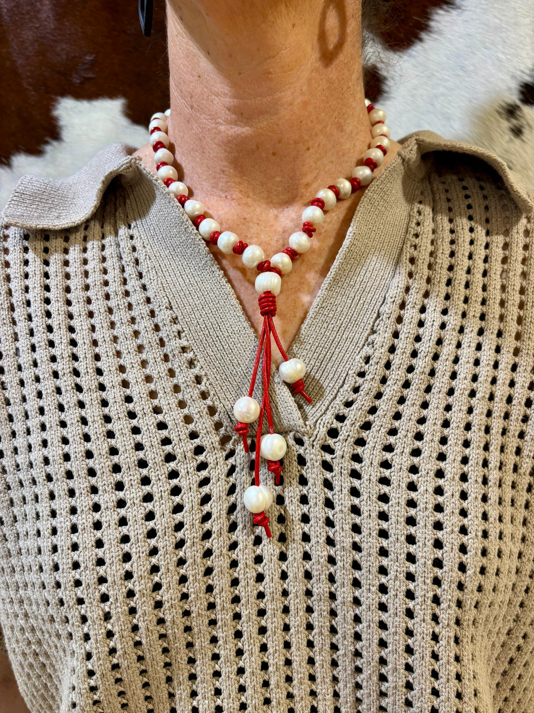Pearl and leather necklace Red