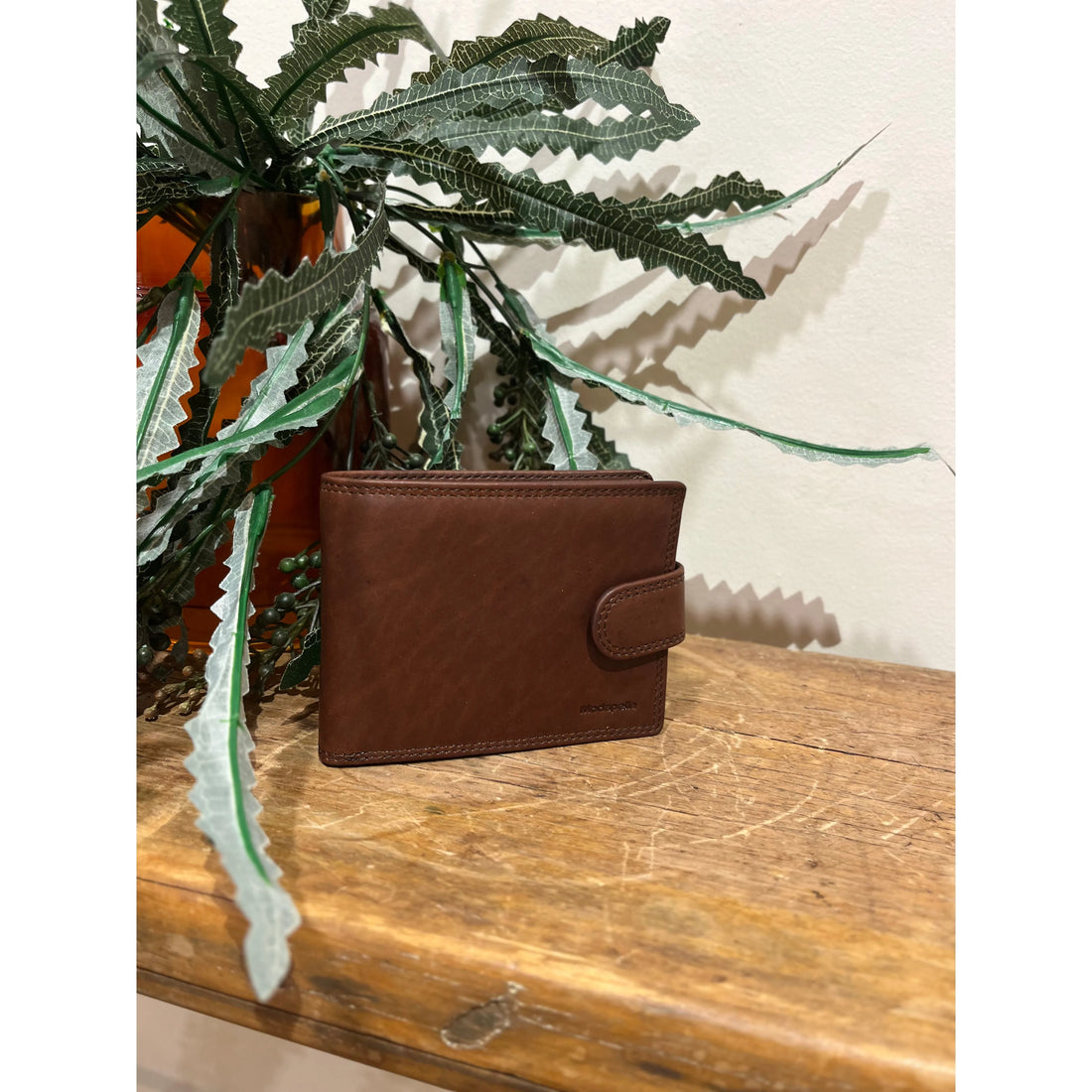 Bay Plain Leather Wallet 