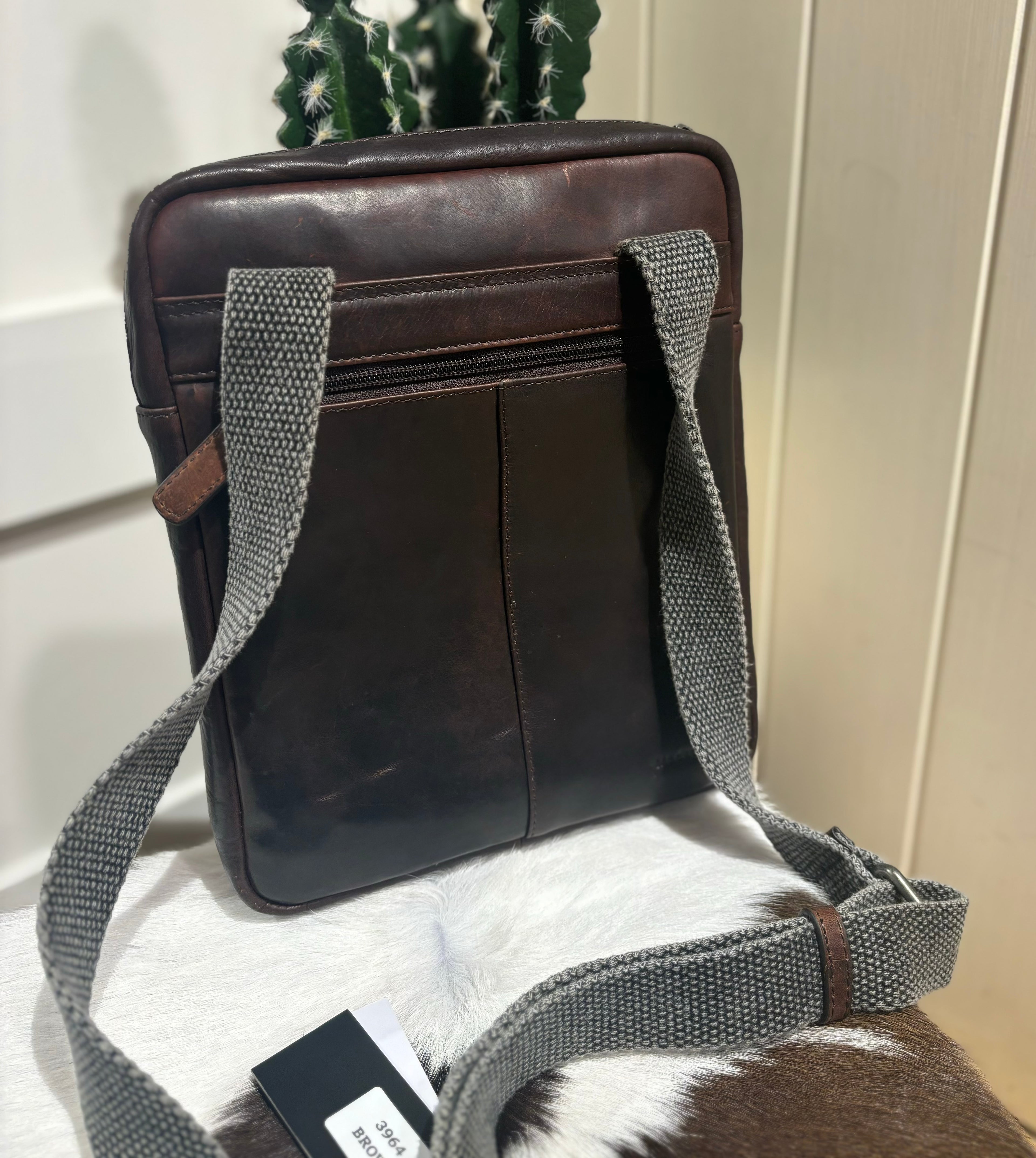 Men’s Leather sling 