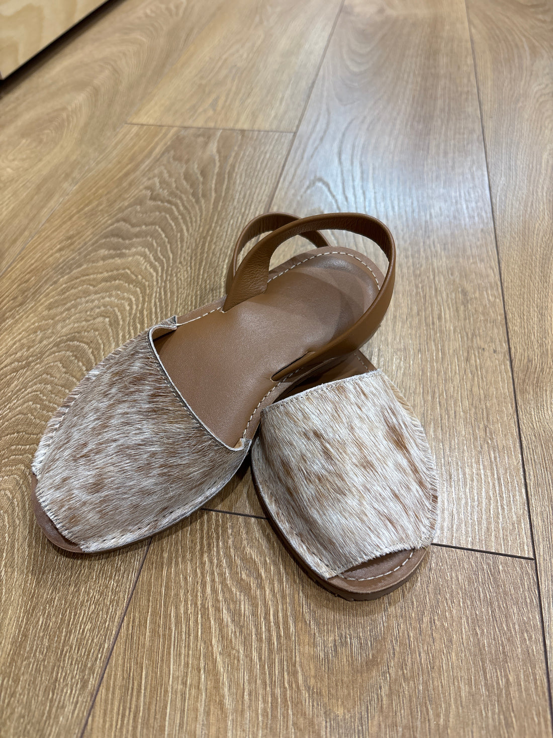 Cowhide Shoes Sling back