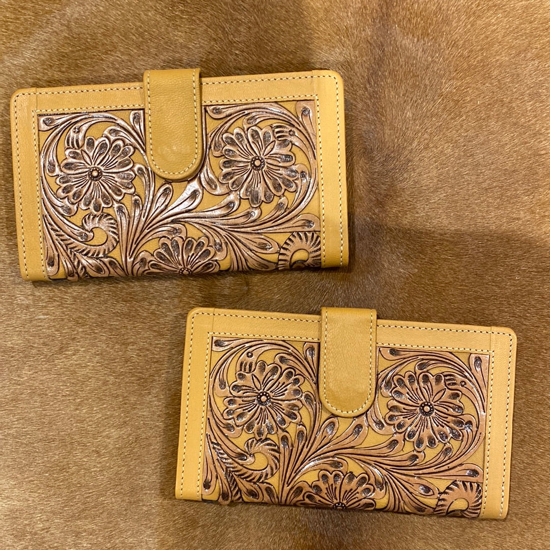 Tooled Leather detailed Wallet with clip 