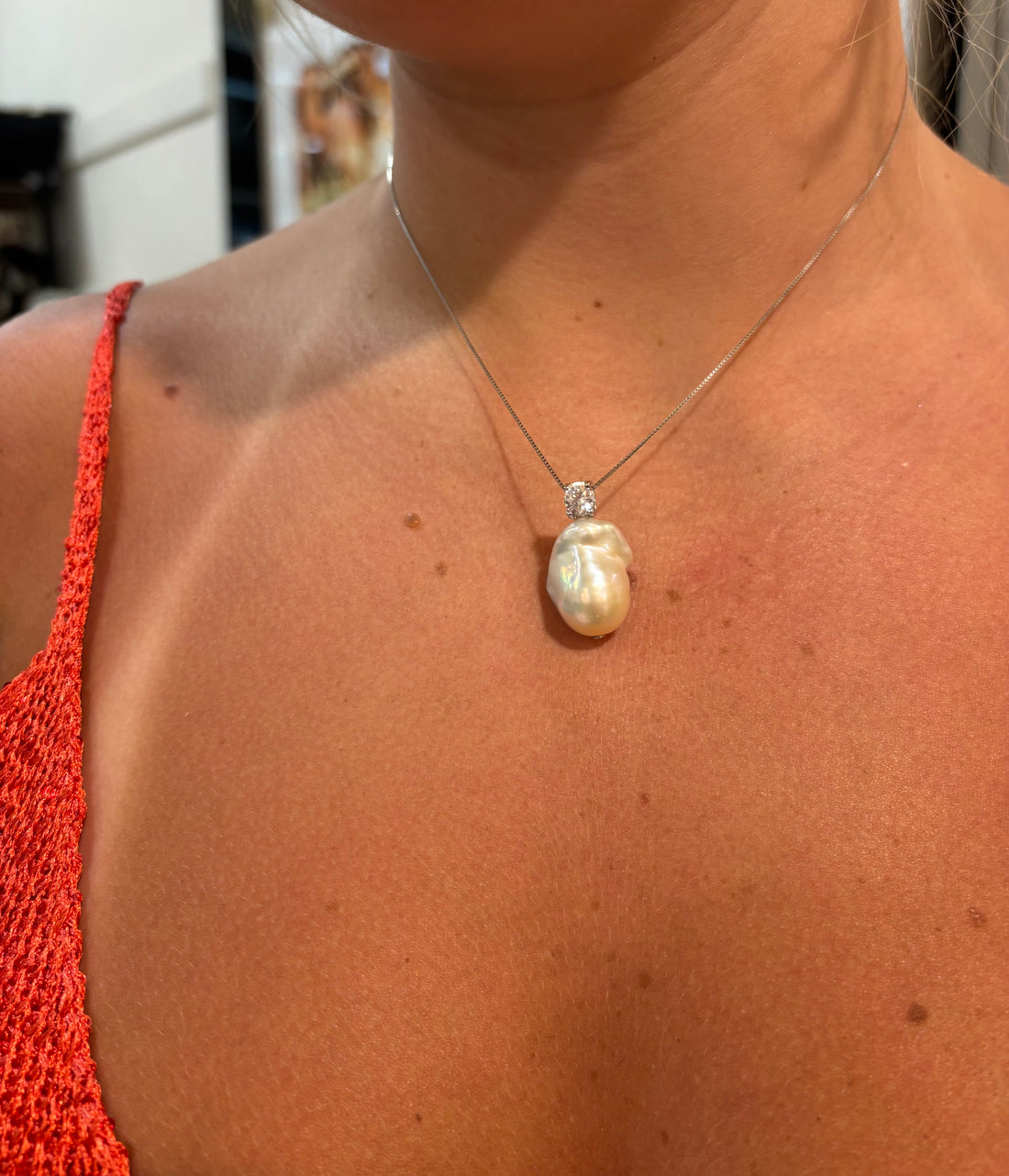 Large Baroque Pearl necklace 