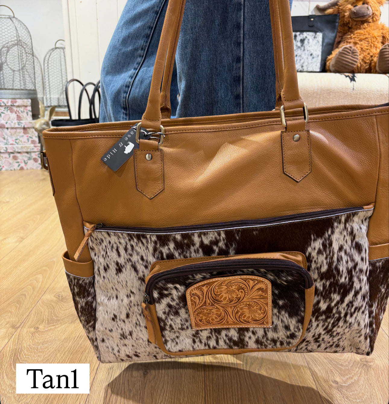 Cowhide and tooling leather nappy / Large Bag 