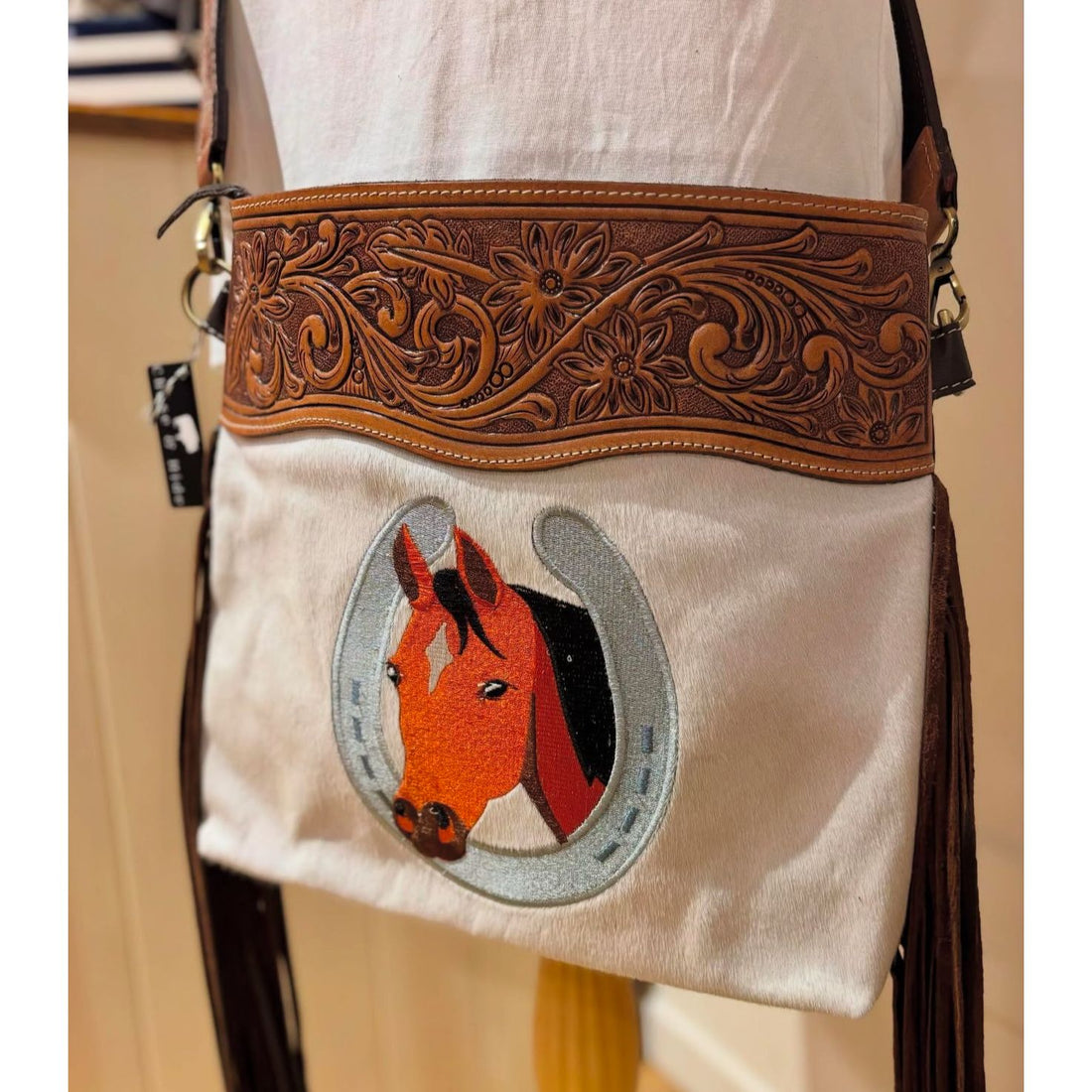 Horseshoe Handbag AB78