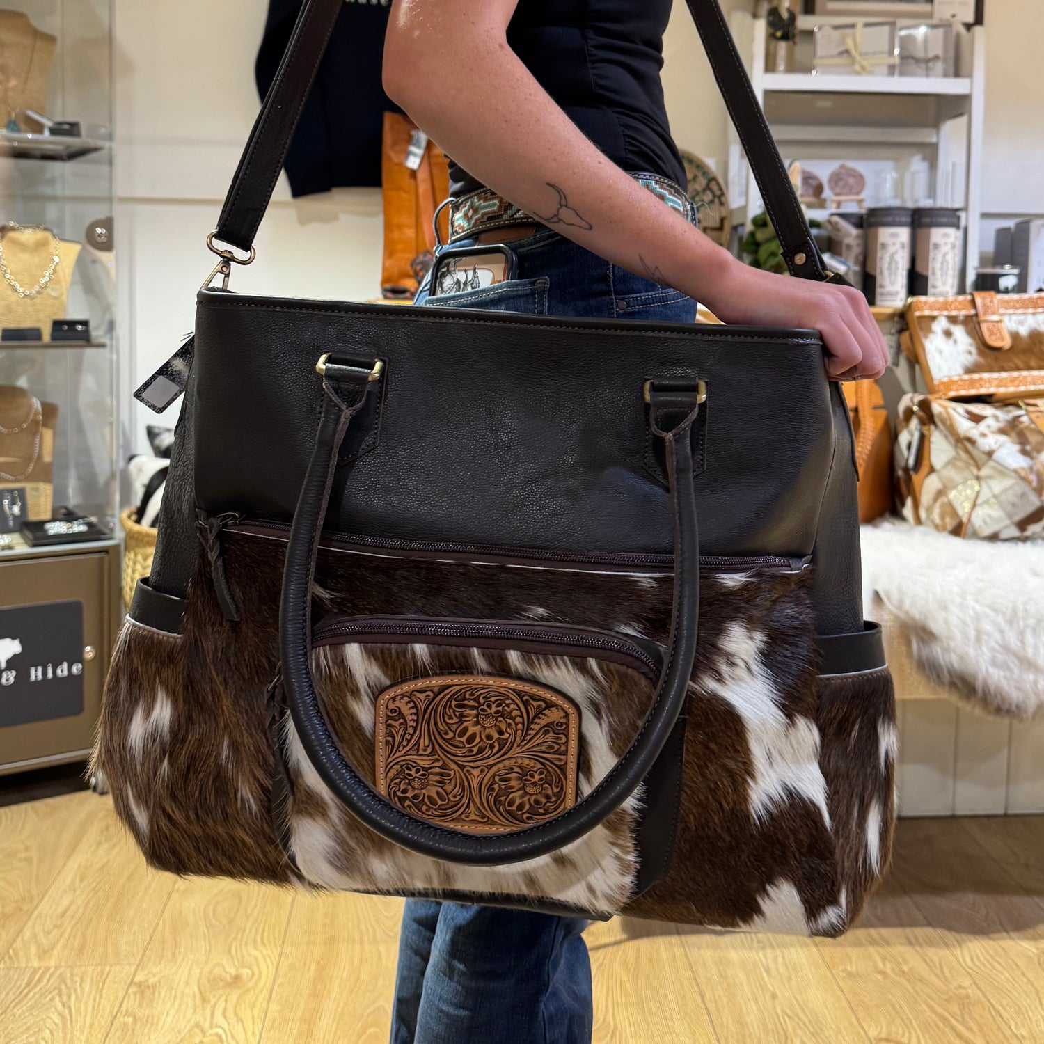 Cowhide and tooling leather nappy / Large Bag 