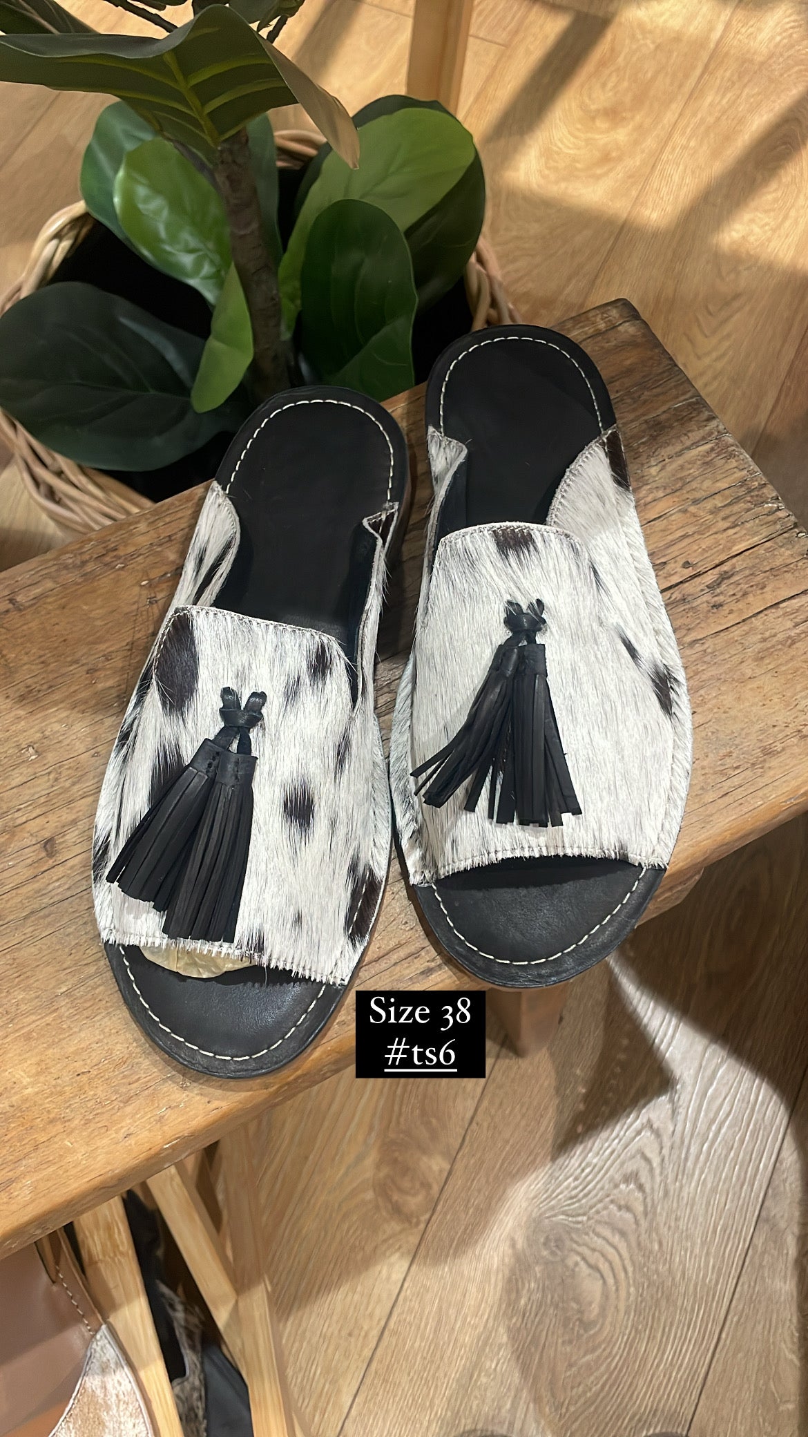 Hide Slide Shoes