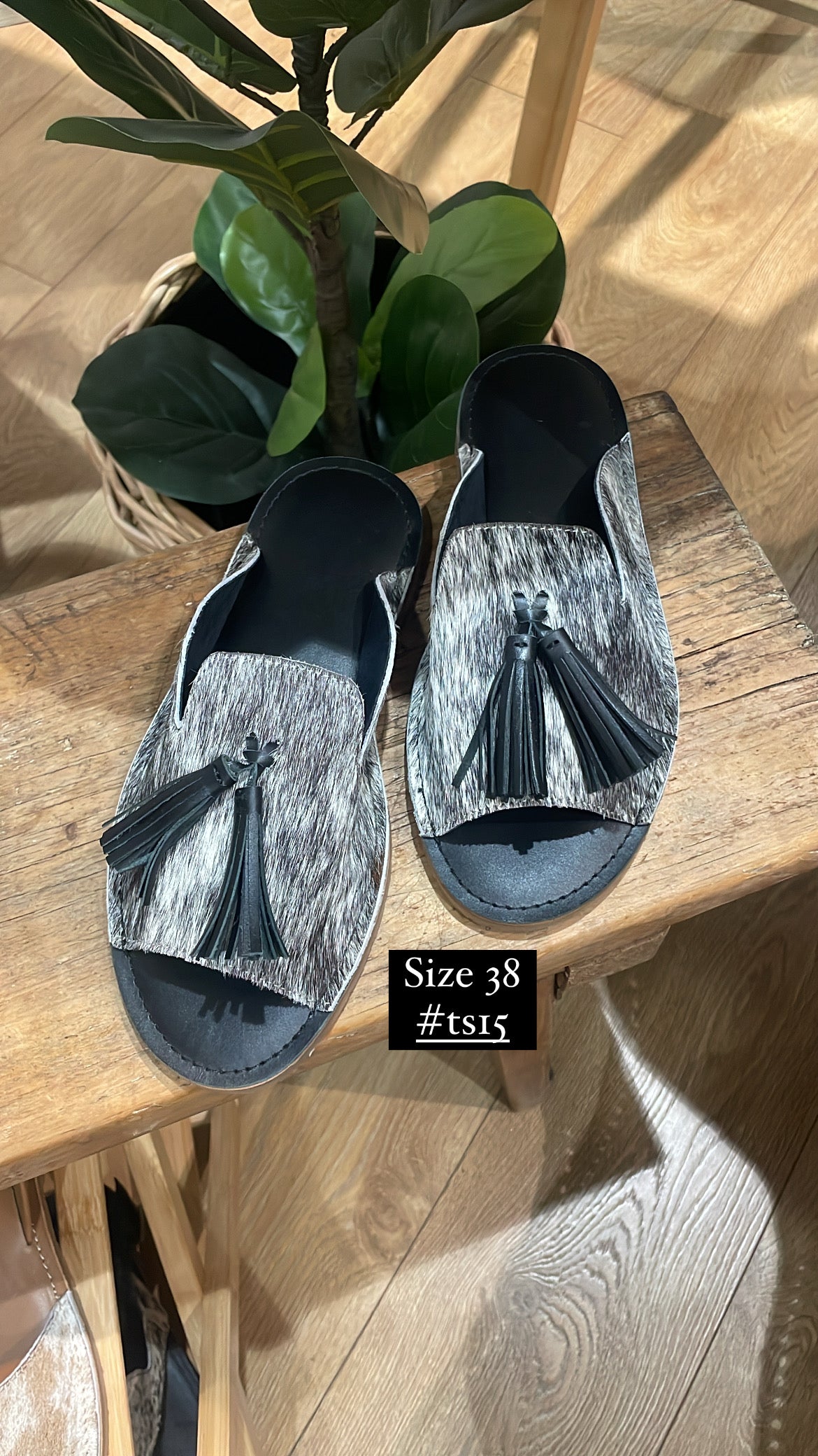 Hide Slide Shoes