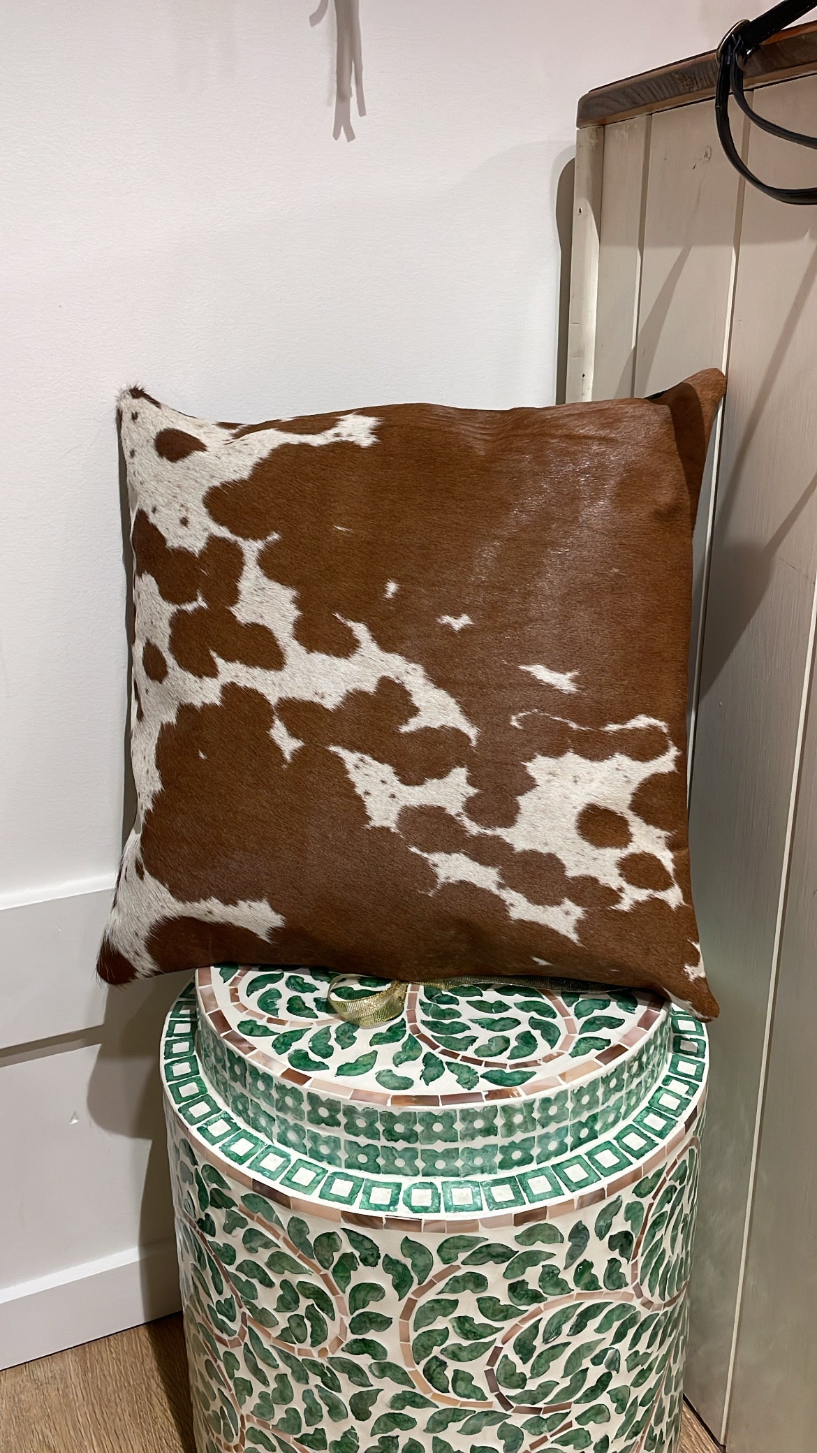 Hide and leather Cushion 