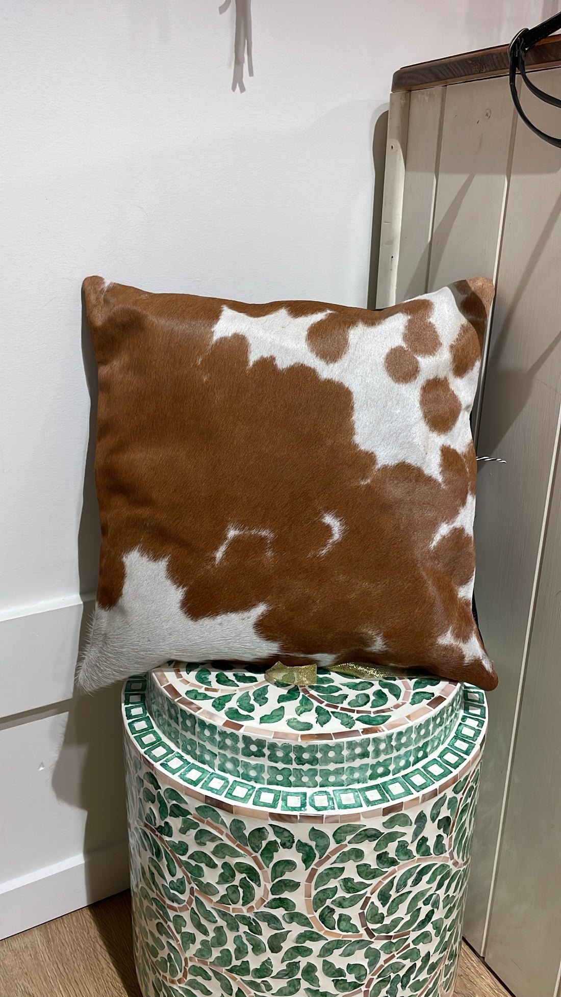 Hide and leather Cushion 