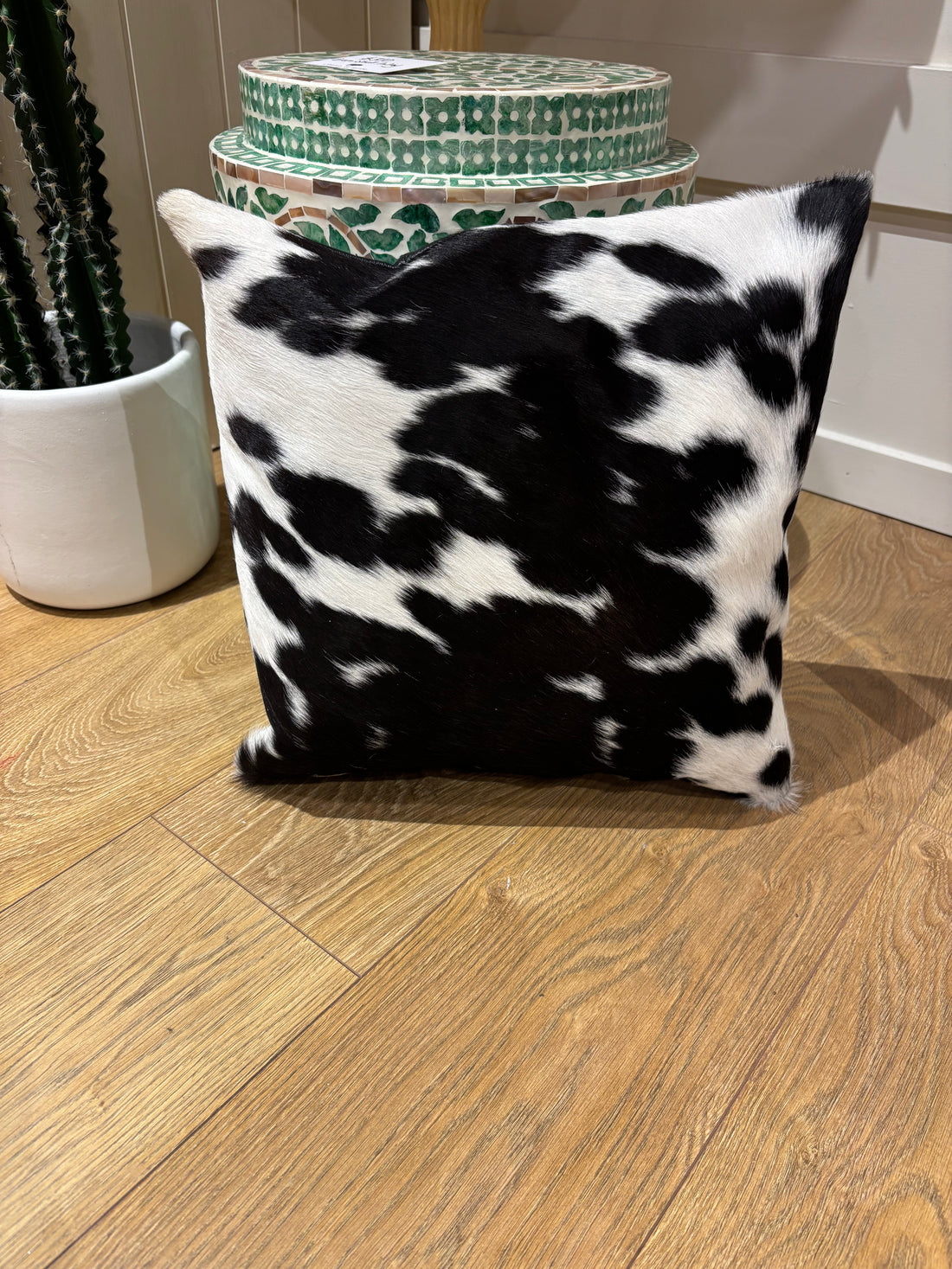 Hide and leather Cushion 